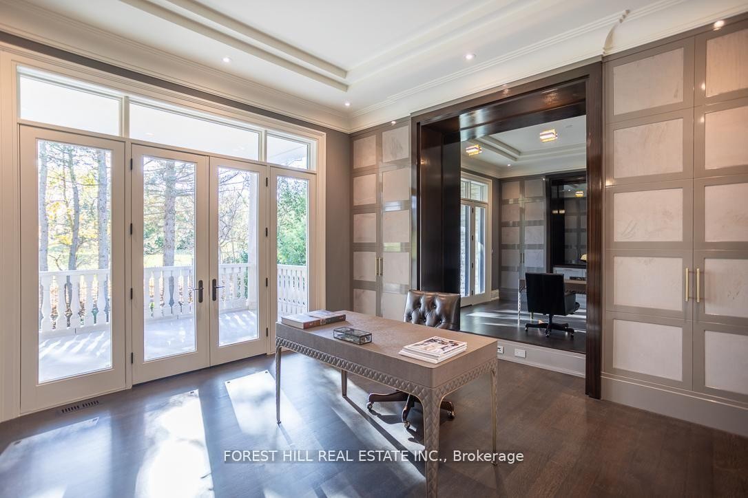 









15


Tudor

Gate,
Toronto,




ON
M2L 1N3

