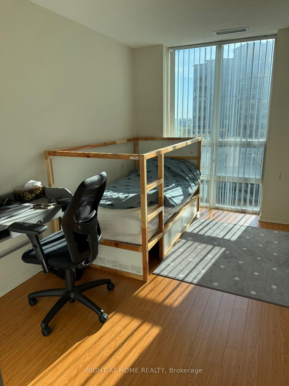 









26


Olive

Avenue North, ph 02,
Toronto,




ON
M2N 7G7

