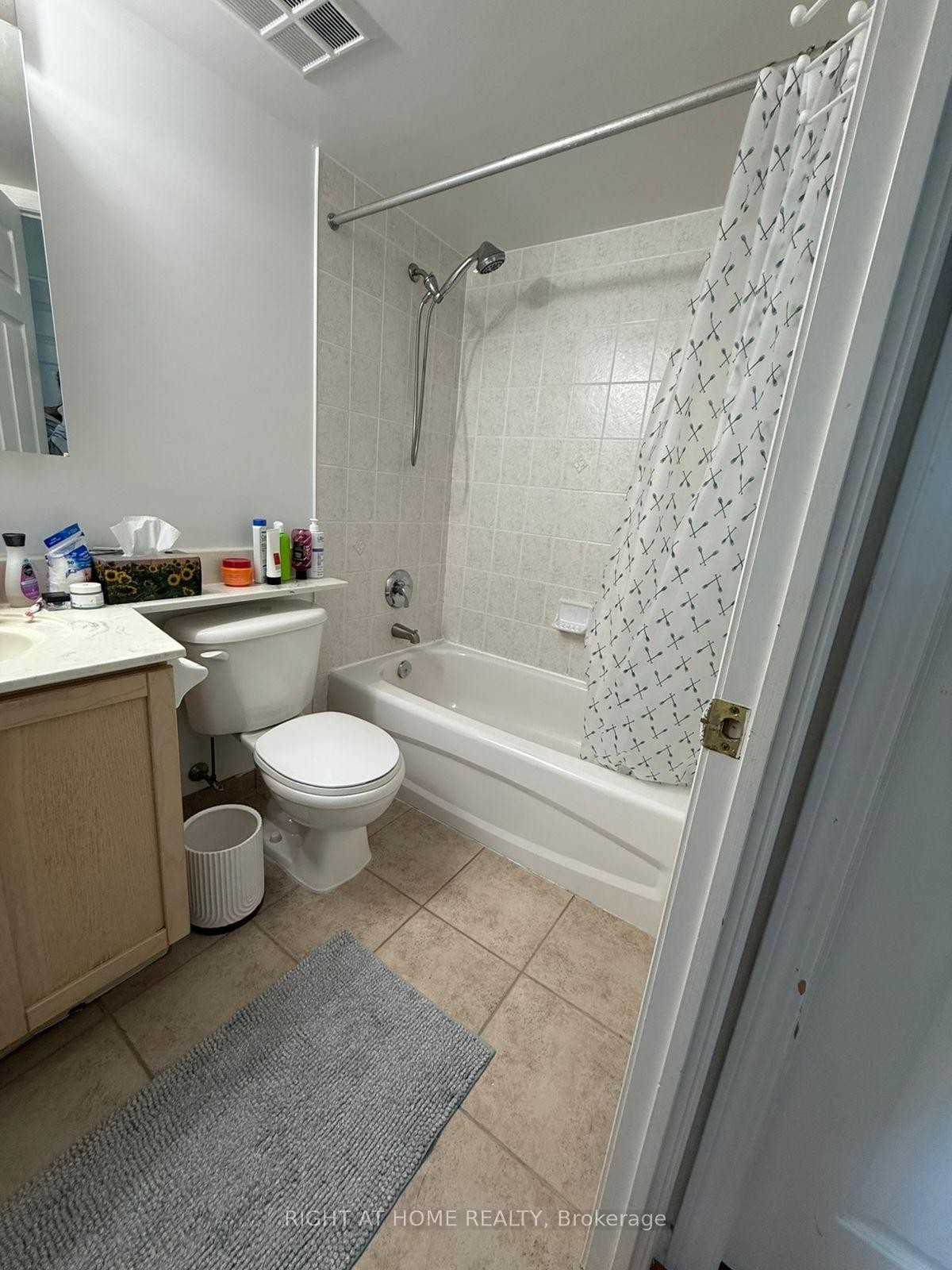









26


Olive

Avenue North, ph 02,
Toronto,




ON
M2N 7G7

