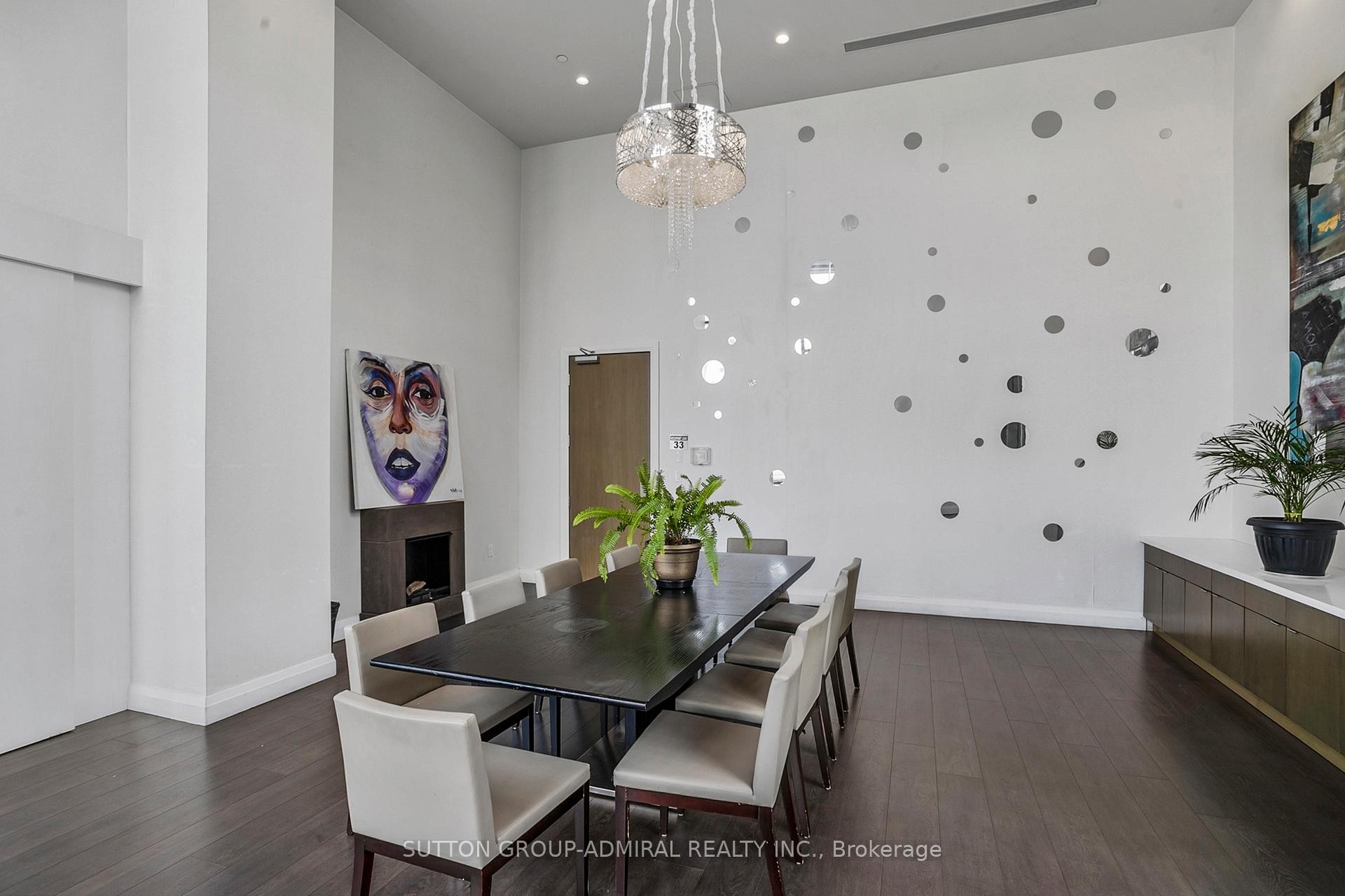 









68


Canterbury

Place, PH09,
Toronto,




ON
M2N 0H8

