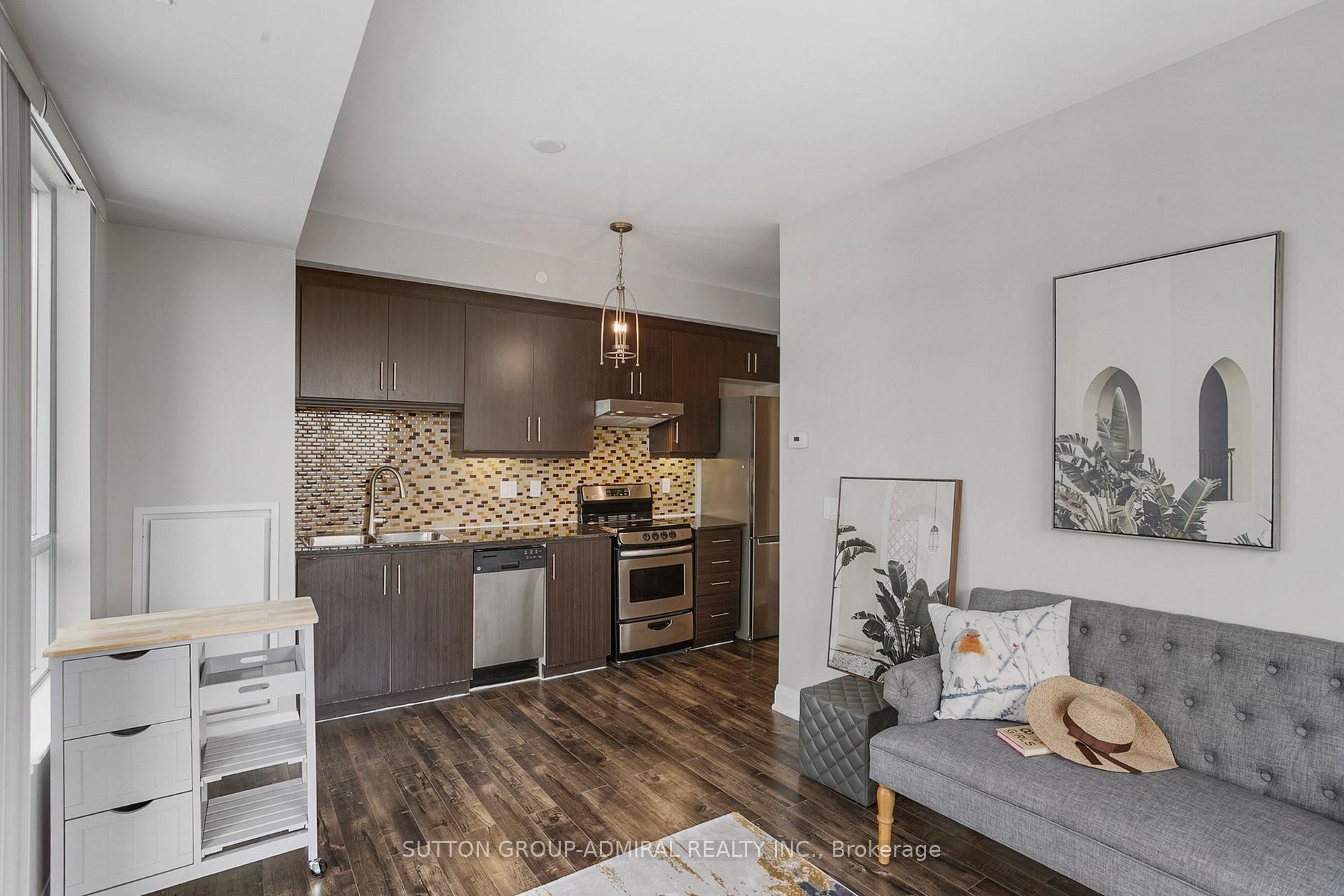 









68


Canterbury

Place, PH09,
Toronto,




ON
M2N 0H8

