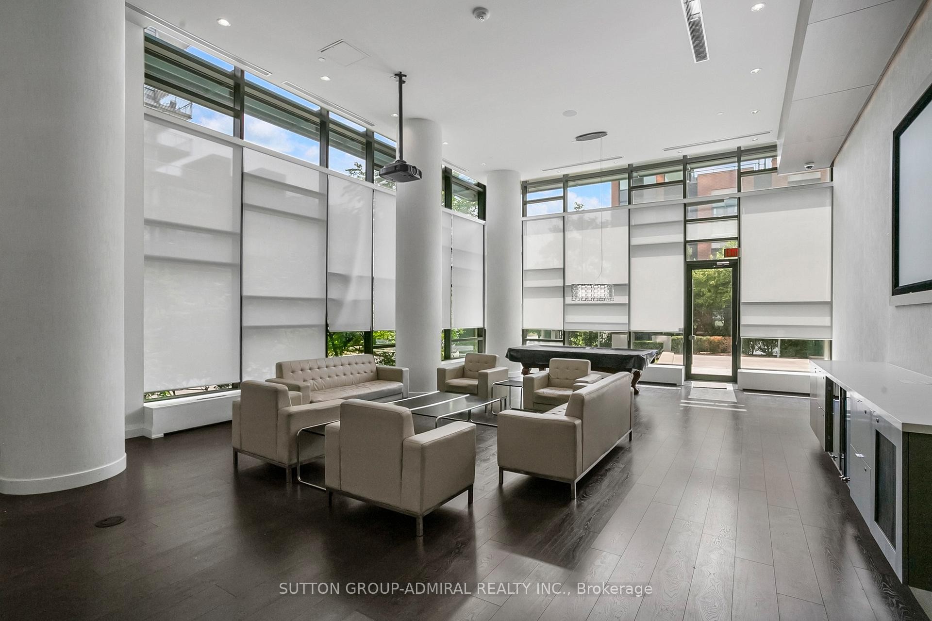 









68


Canterbury

Place, PH09,
Toronto,




ON
M2N 0H8

