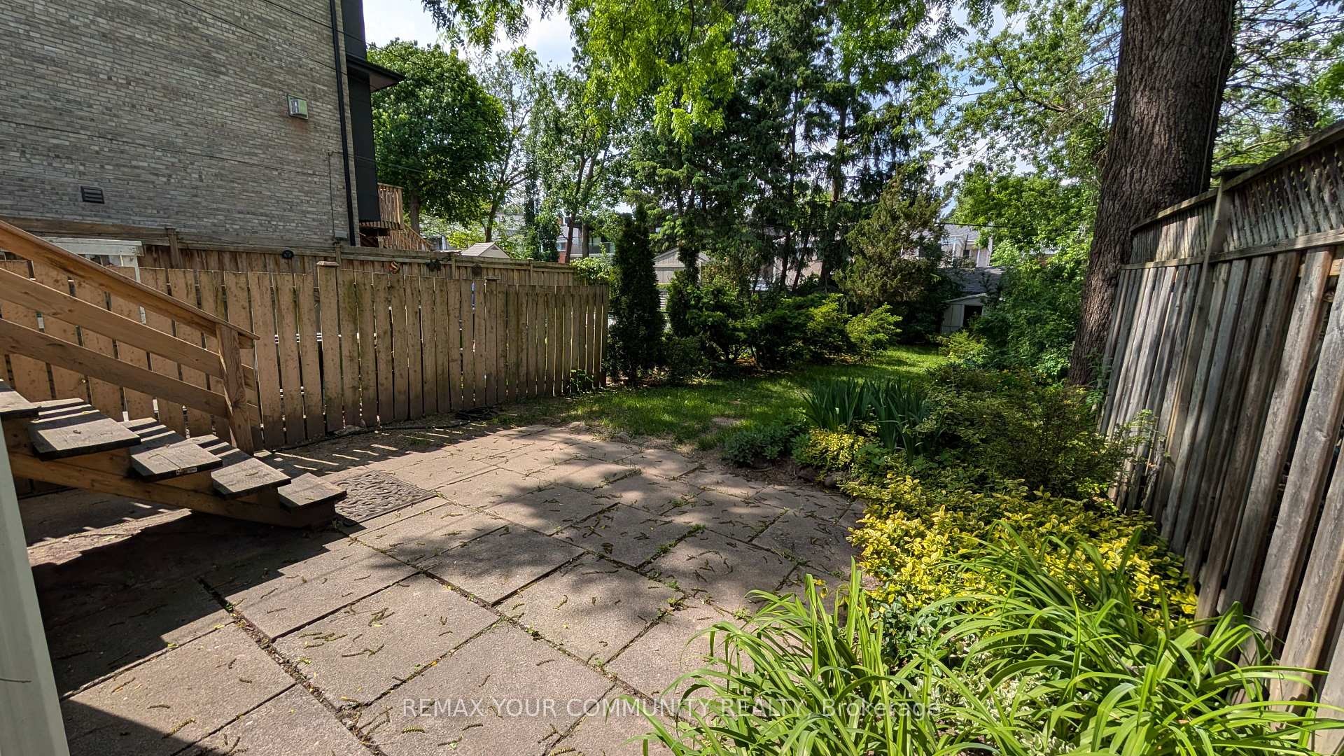 









186


Roslin

Avenue,
Toronto,




ON
M4N 1Z6

