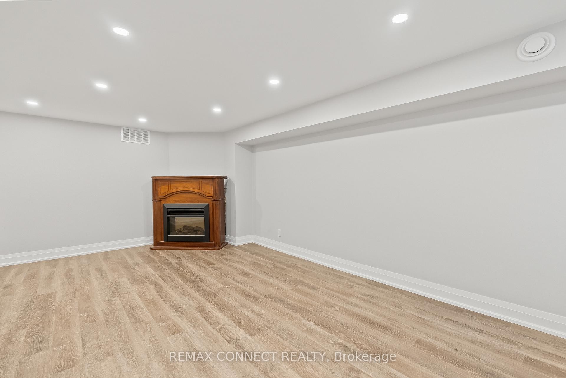 









124


Burcher

Road,
Ajax,




ON
L1S 2R4

