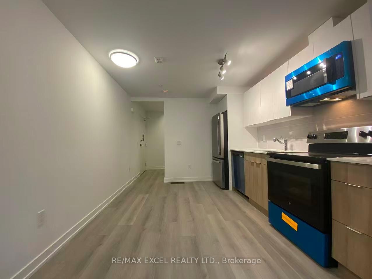 









10


CALAMINT

Lane, 61,
Toronto,




ON
M1W 2H1

