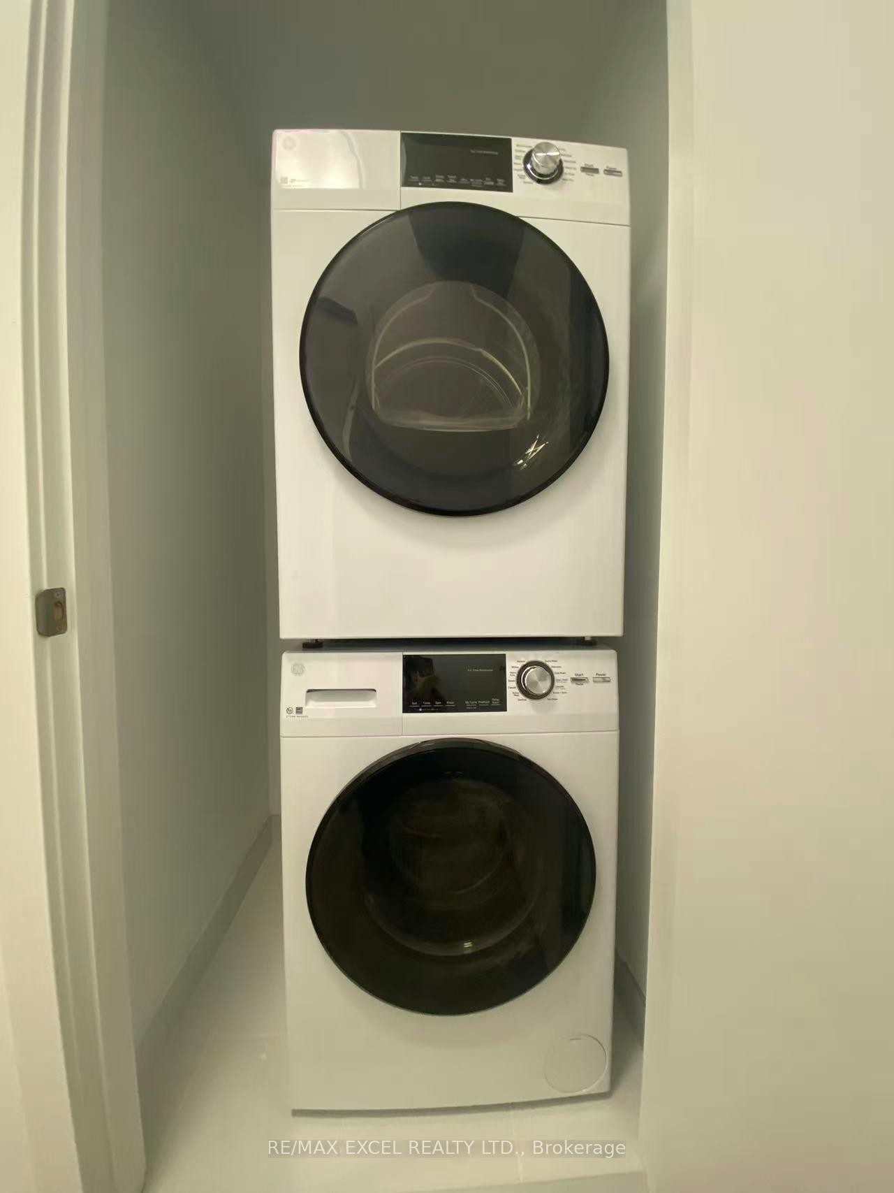 









10


CALAMINT

Lane, 61,
Toronto,




ON
M1W 2H1

