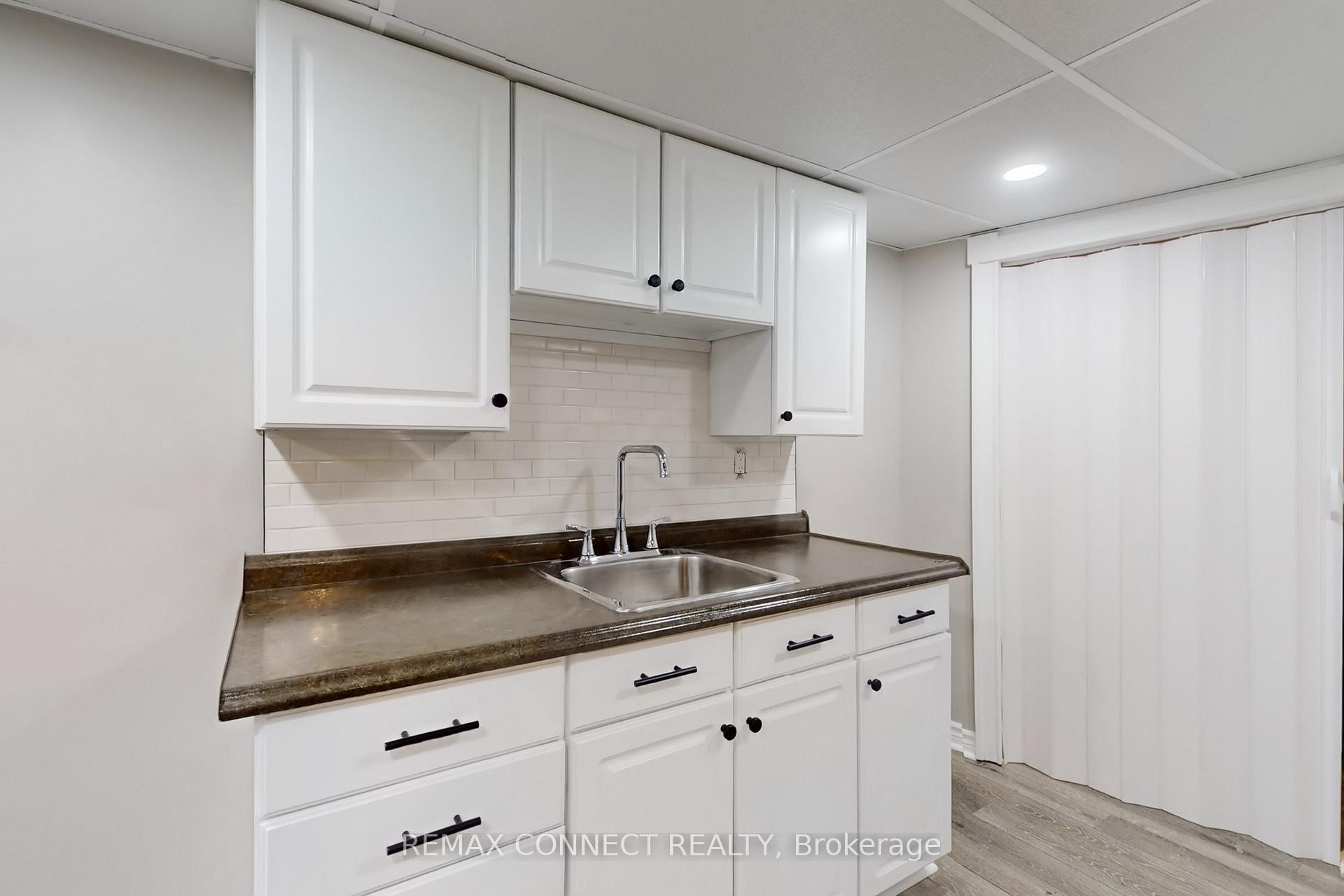 









326


Rosedale

Drive West, Bsmt,
Whitby,




ON
L1N 1Z3

