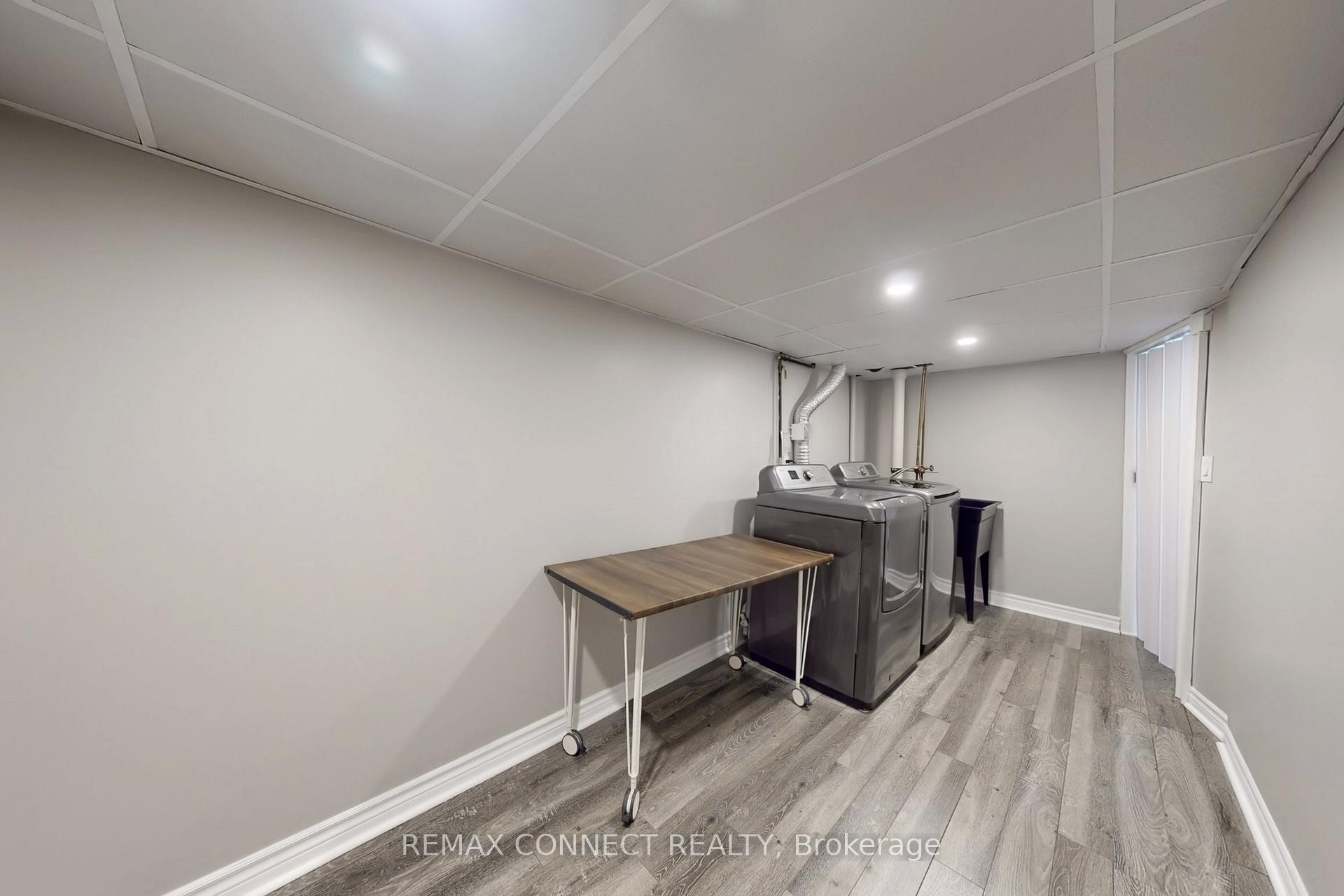 









326


Rosedale

Drive West, Bsmt,
Whitby,




ON
L1N 1Z3

