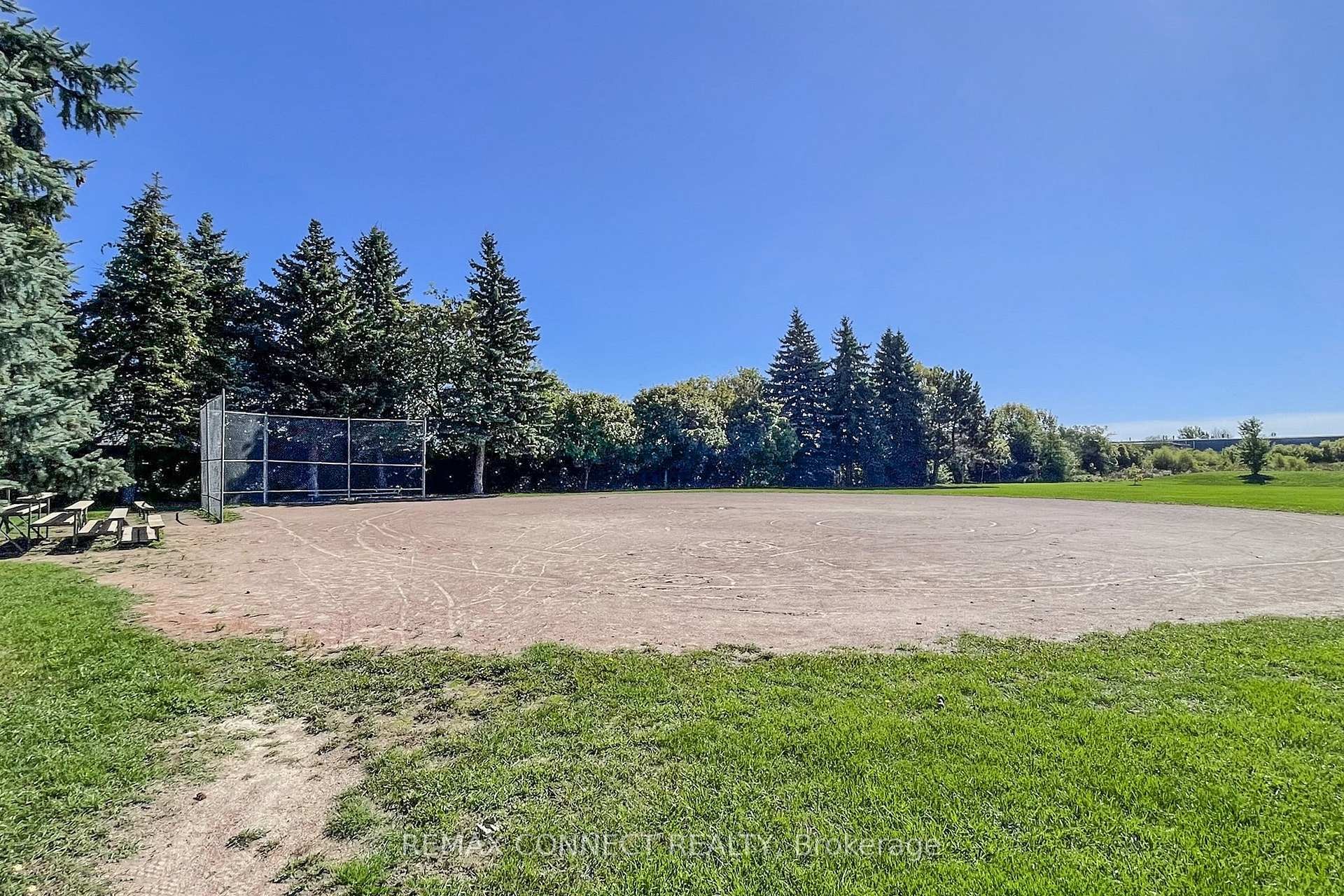 









326


Rosedale

Drive West, Bsmt,
Whitby,




ON
L1N 1Z3

