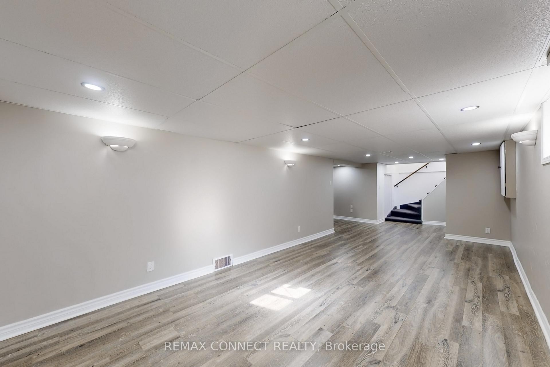 









326


Rosedale

Drive West, Bsmt,
Whitby,




ON
L1N 1Z3

