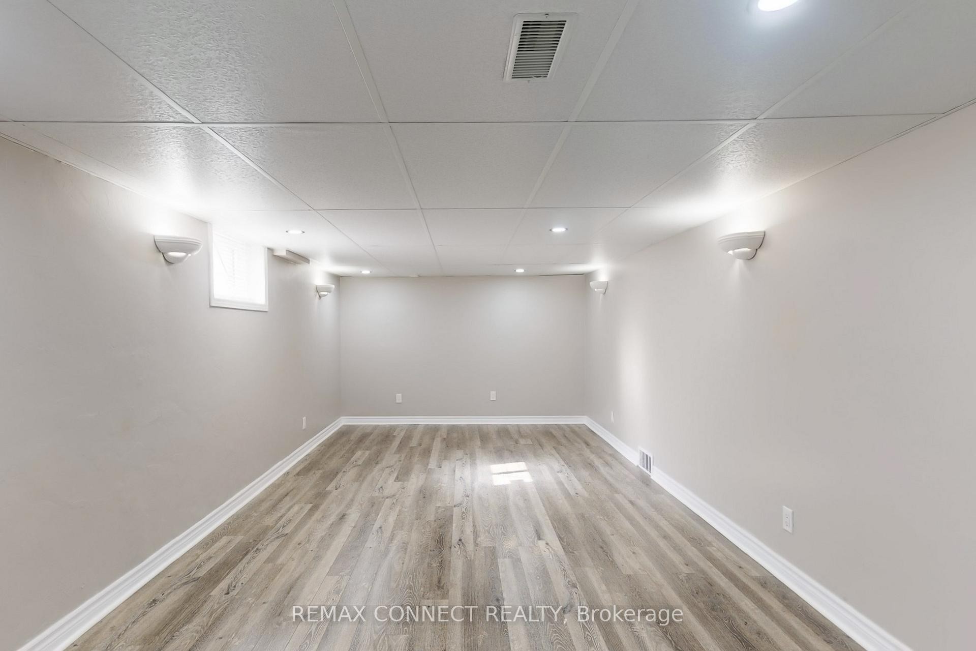 









326


Rosedale

Drive West, Bsmt,
Whitby,




ON
L1N 1Z3

