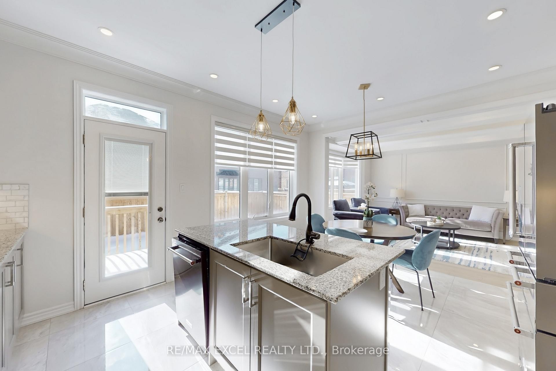 









70


Swordfish

Drive,
Whitby,




ON
L1P 0K5

