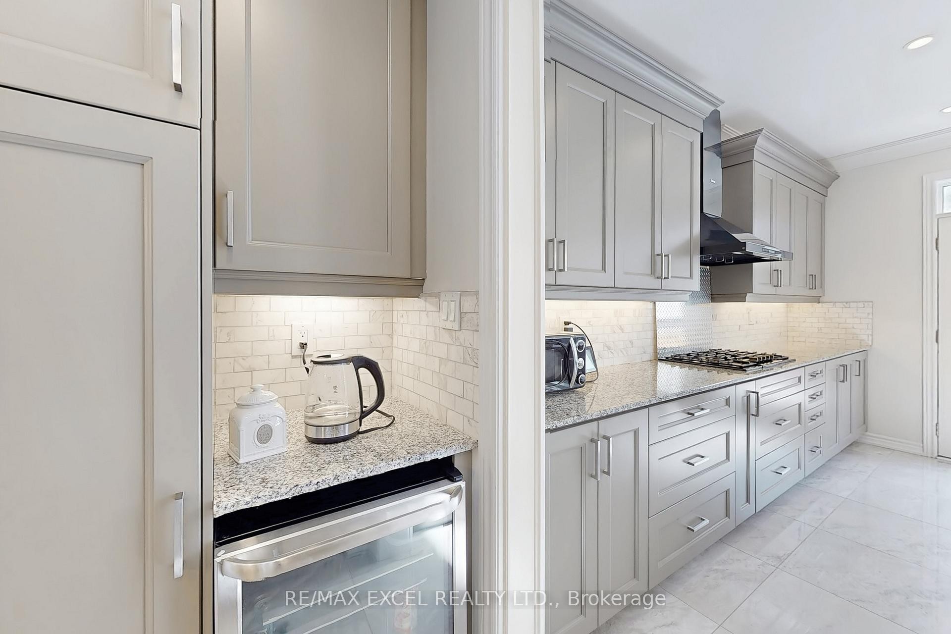 









70


Swordfish

Drive,
Whitby,




ON
L1P 0K5

