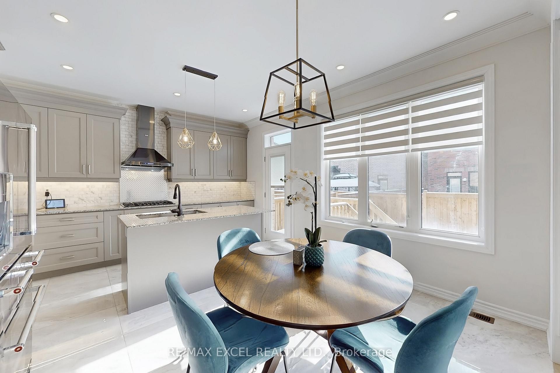 









70


Swordfish

Drive,
Whitby,




ON
L1P 0K5

