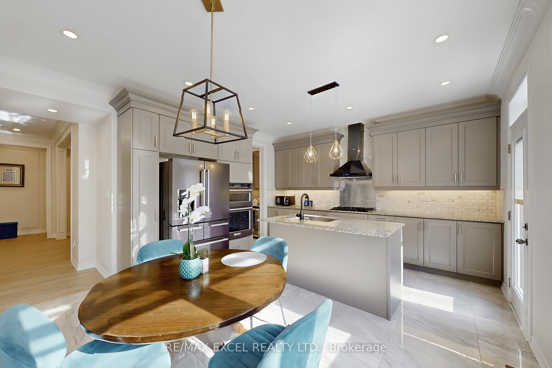 









70


Swordfish

Drive,
Whitby,




ON
L1P 0K5

