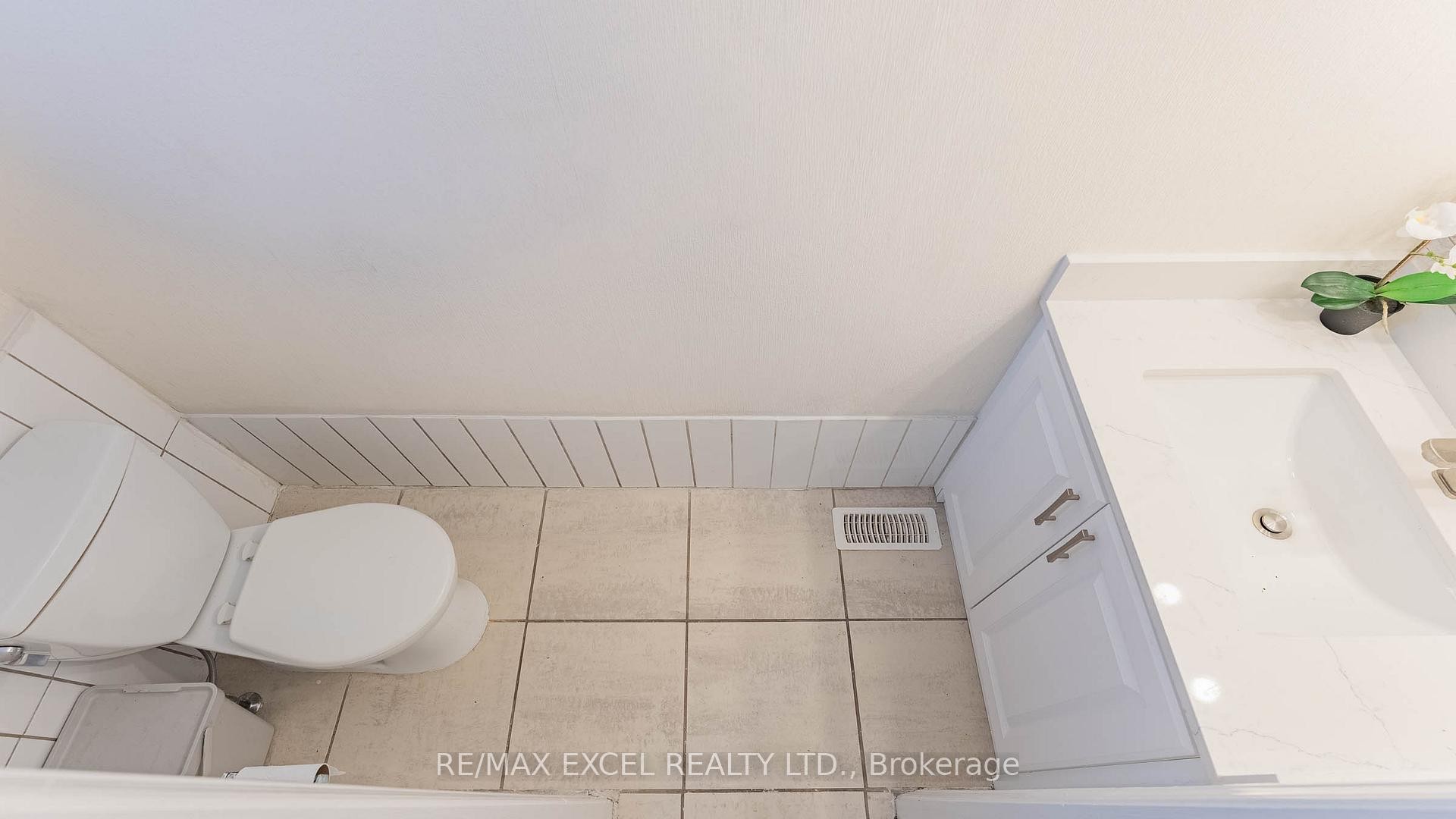 









20


Crockamhill

Drive, 1,
Toronto,




ON
M1S 3H1

