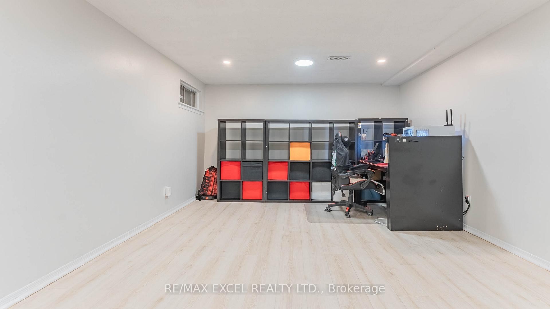 









20


Crockamhill

Drive, 1,
Toronto,




ON
M1S 3H1

