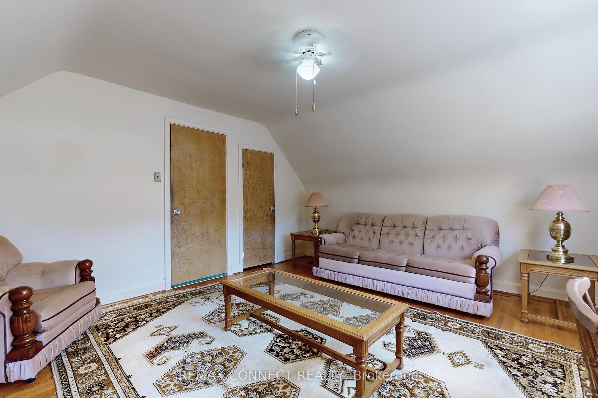 









20


Brinloor

Boulevard,
Toronto,




ON
M1M 1L2

