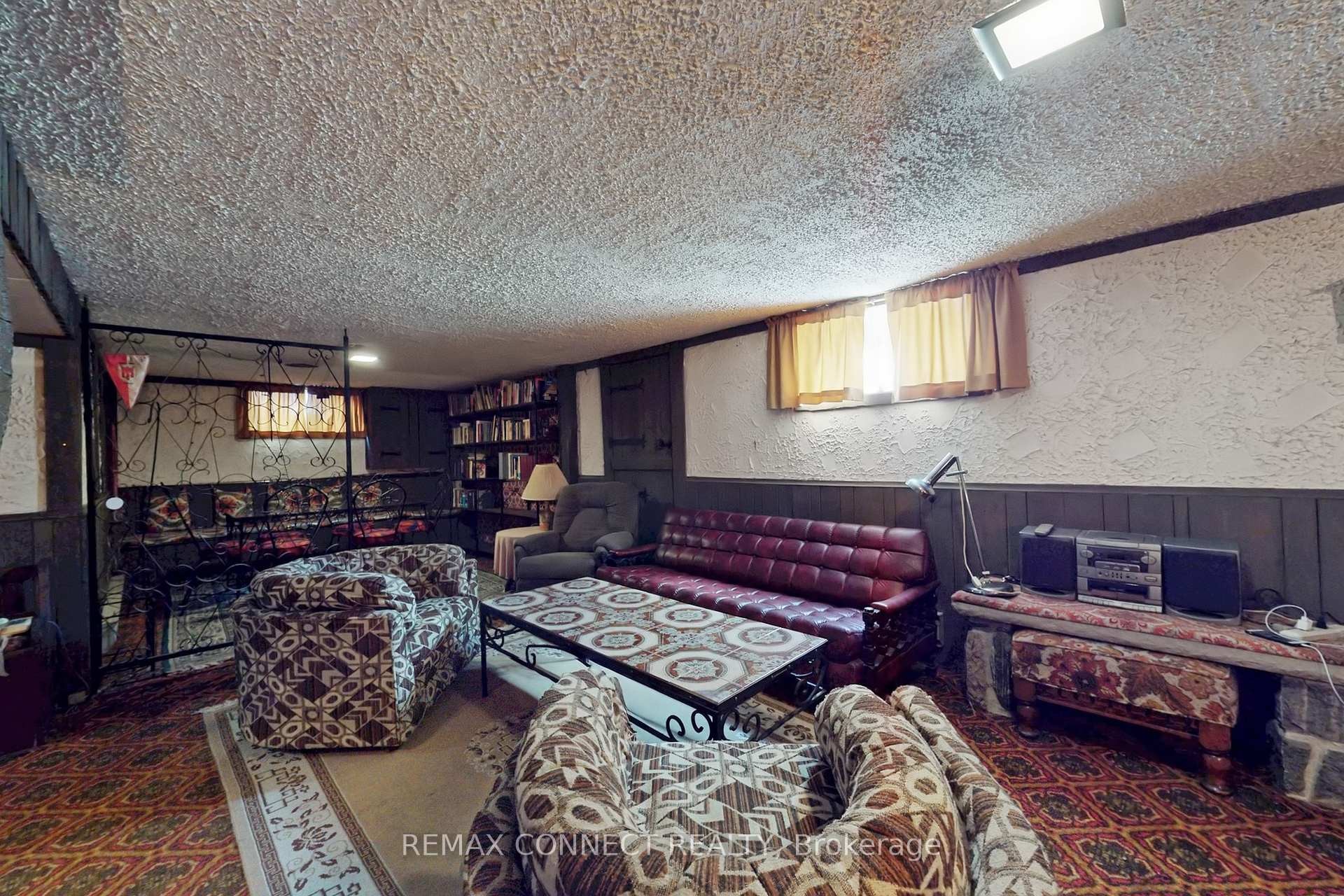 









20


Brinloor

Boulevard,
Toronto,




ON
M1M 1L2

