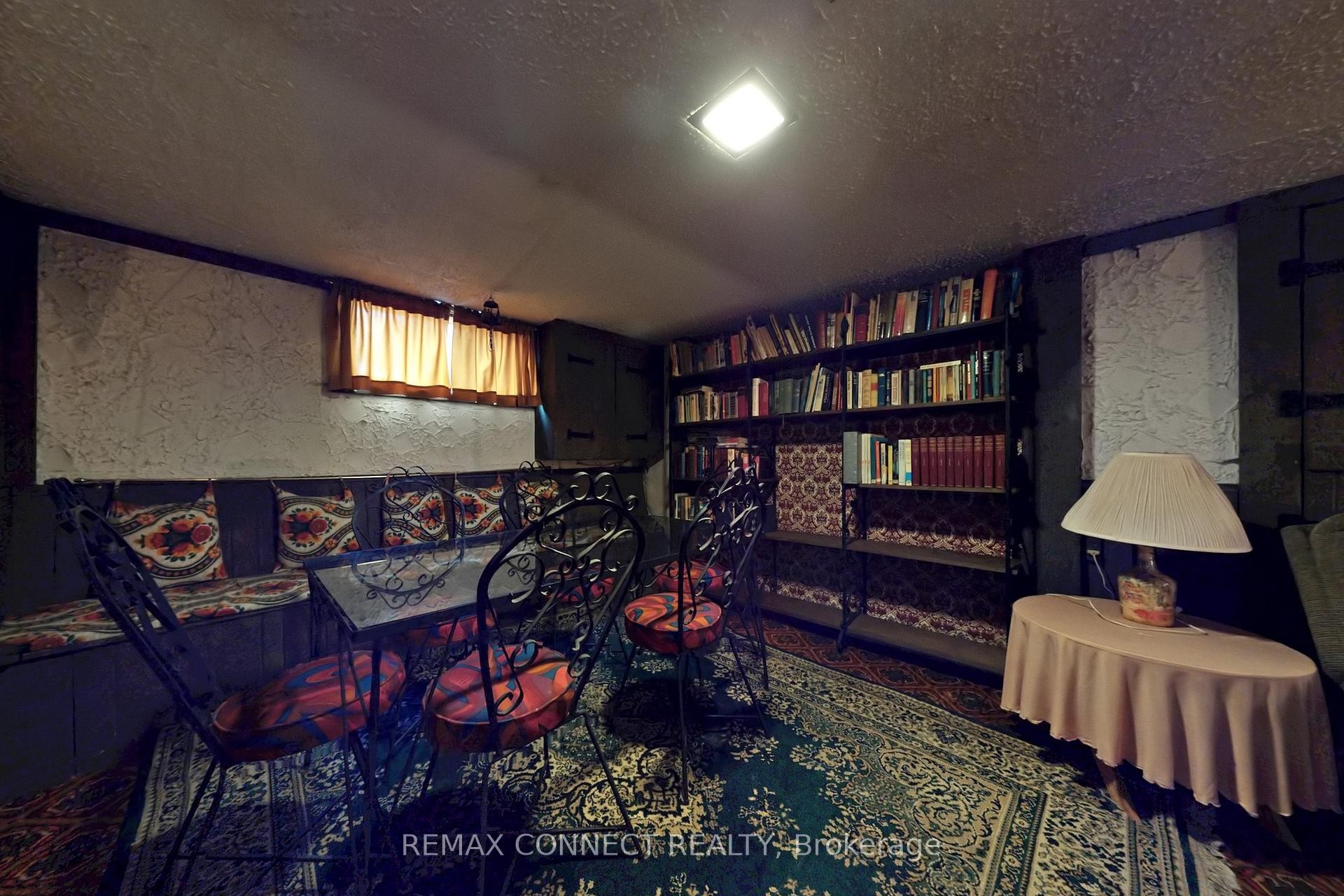 









20


Brinloor

Boulevard,
Toronto,




ON
M1M 1L2

