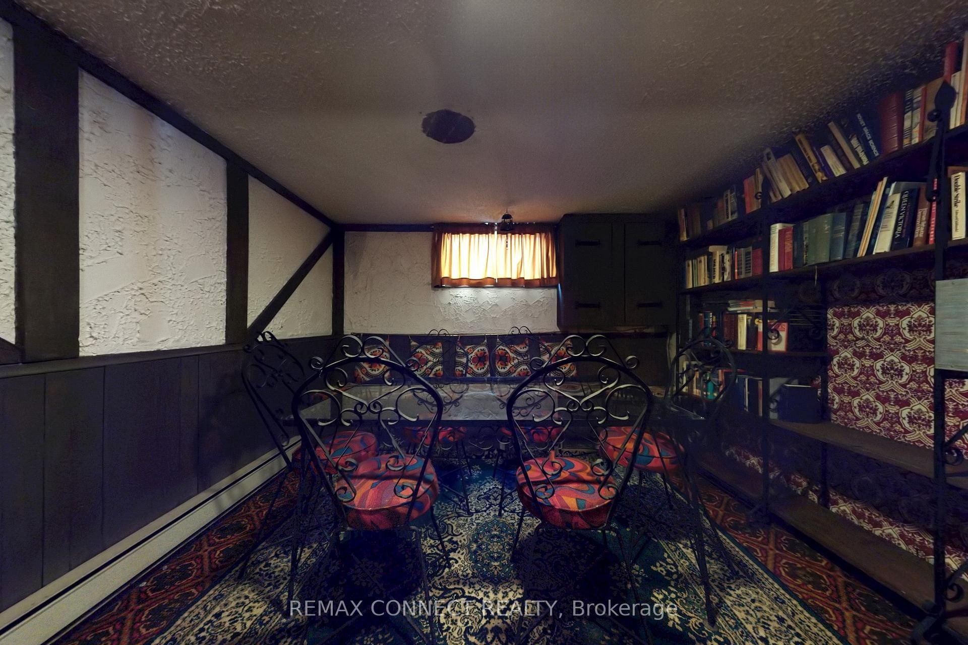 









20


Brinloor

Boulevard,
Toronto,




ON
M1M 1L2

