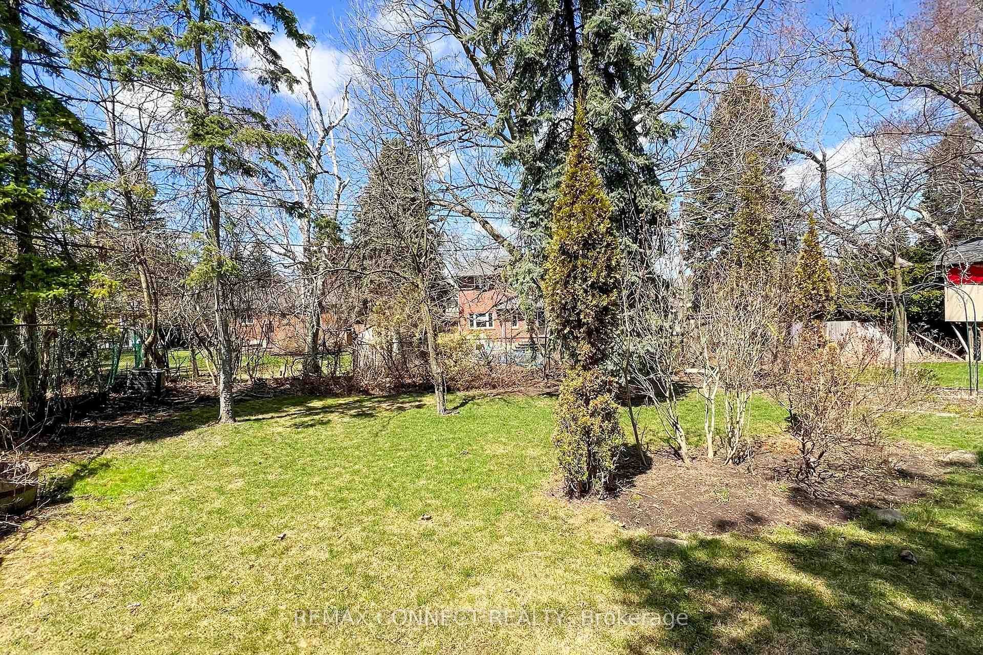 









20


Brinloor

Boulevard,
Toronto,




ON
M1M 1L2

