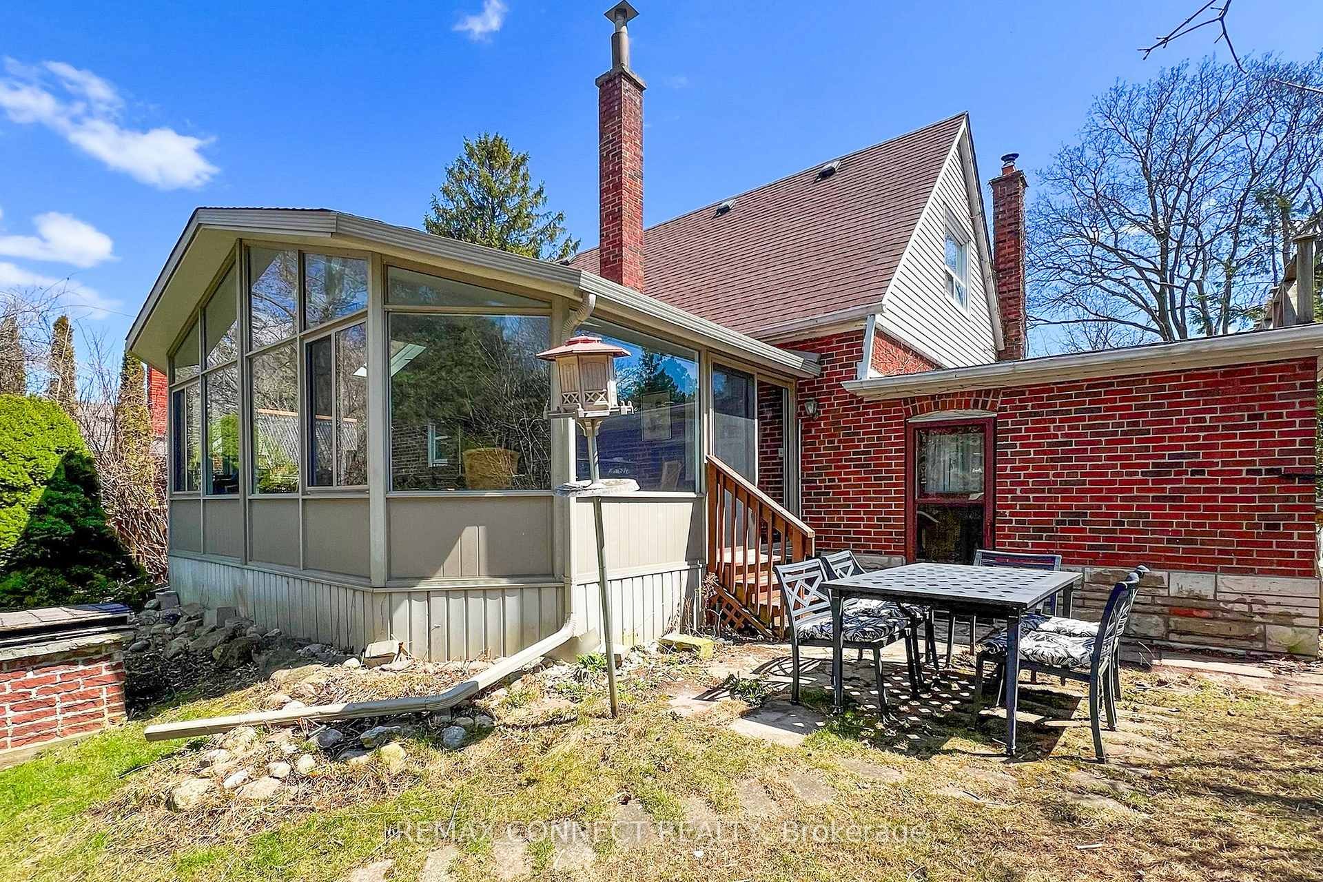 









20


Brinloor

Boulevard,
Toronto,




ON
M1M 1L2

