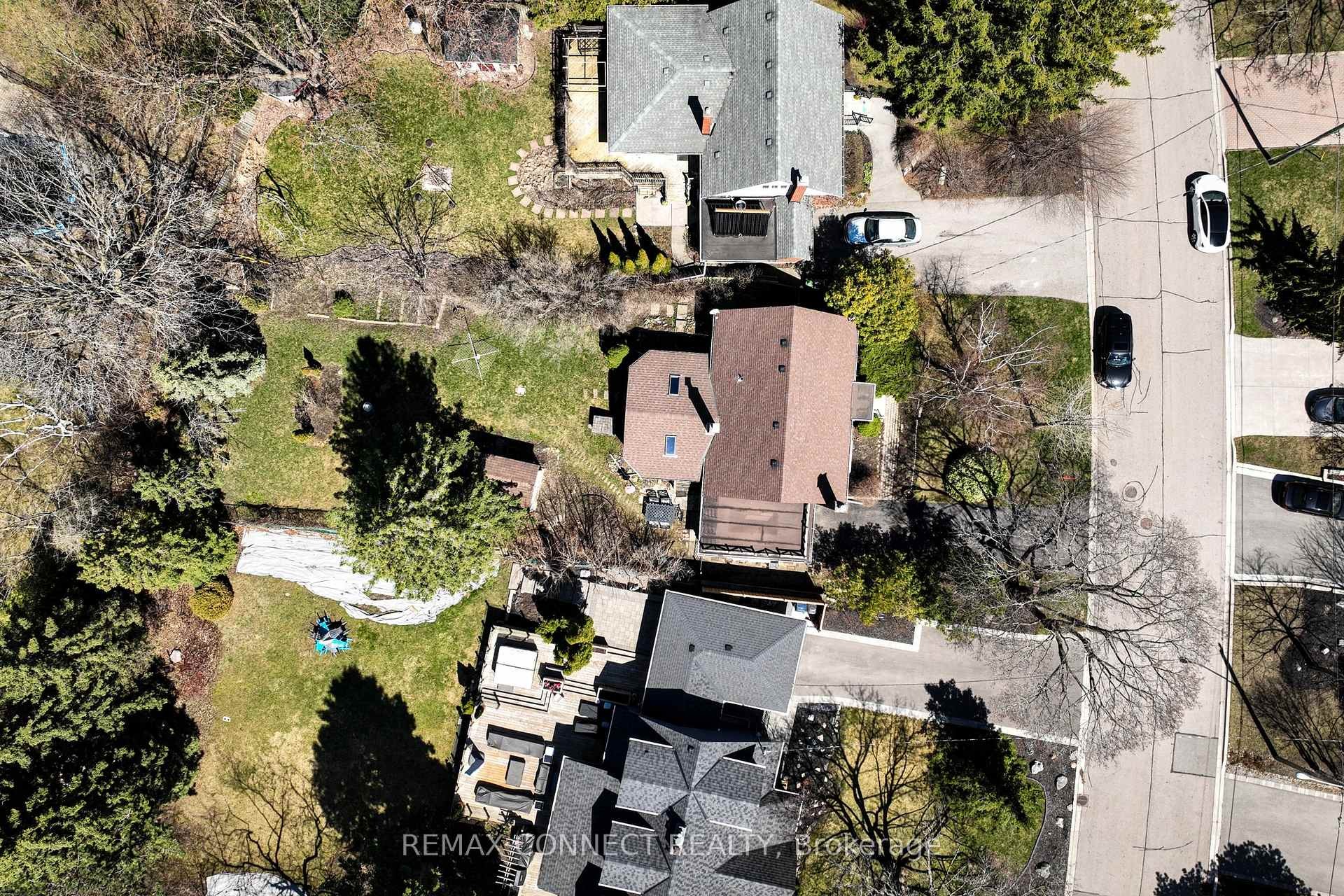 









20


Brinloor

Boulevard,
Toronto,




ON
M1M 1L2

