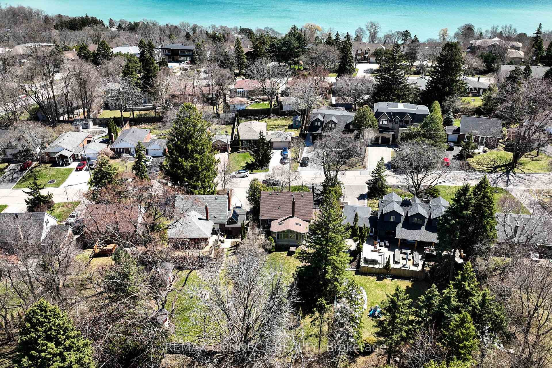 









20


Brinloor

Boulevard,
Toronto,




ON
M1M 1L2

