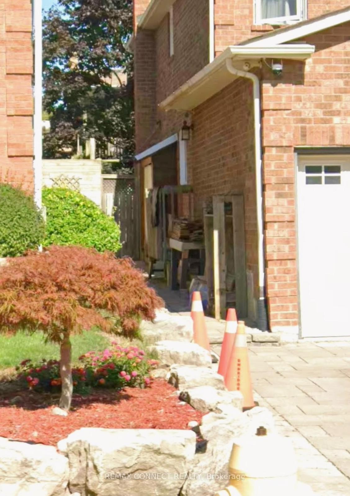 









532 A


Lightfoot

Place,
Pickering,




ON
L1V 5Z7

