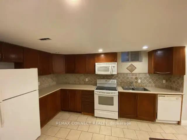 









532 A


Lightfoot

Place,
Pickering,




ON
L1V 5Z7

