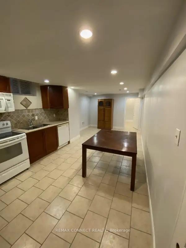 









532 A


Lightfoot

Place,
Pickering,




ON
L1V 5Z7

