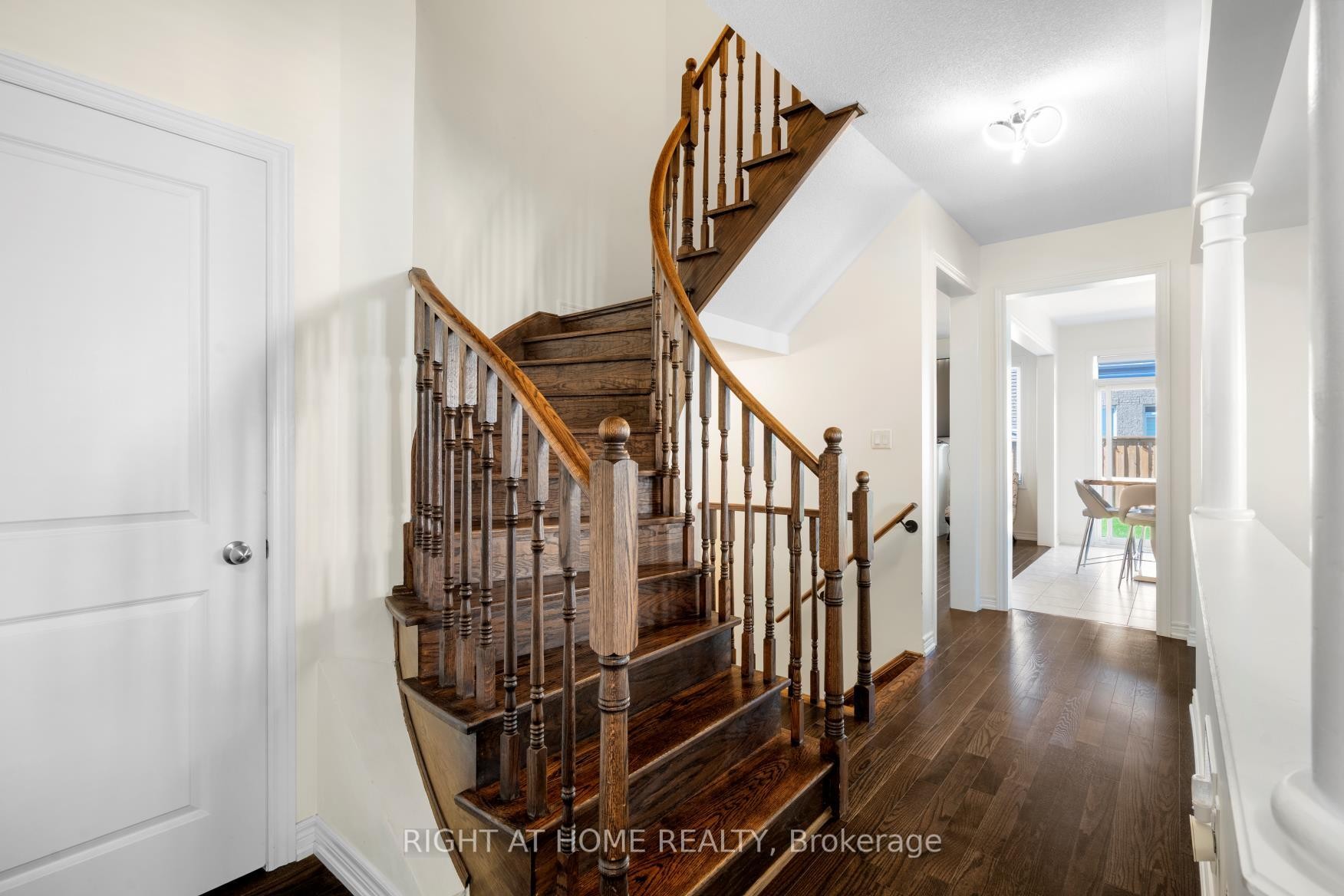 









4


Bill Hutchinson

Crescent,
Clarington,




ON
L1C 7E1

