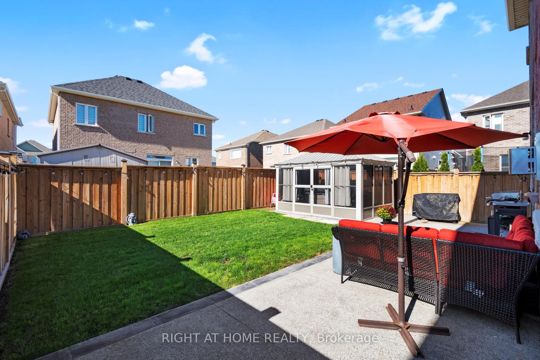 









4


Bill Hutchinson

Crescent,
Clarington,




ON
L1C 7E1

