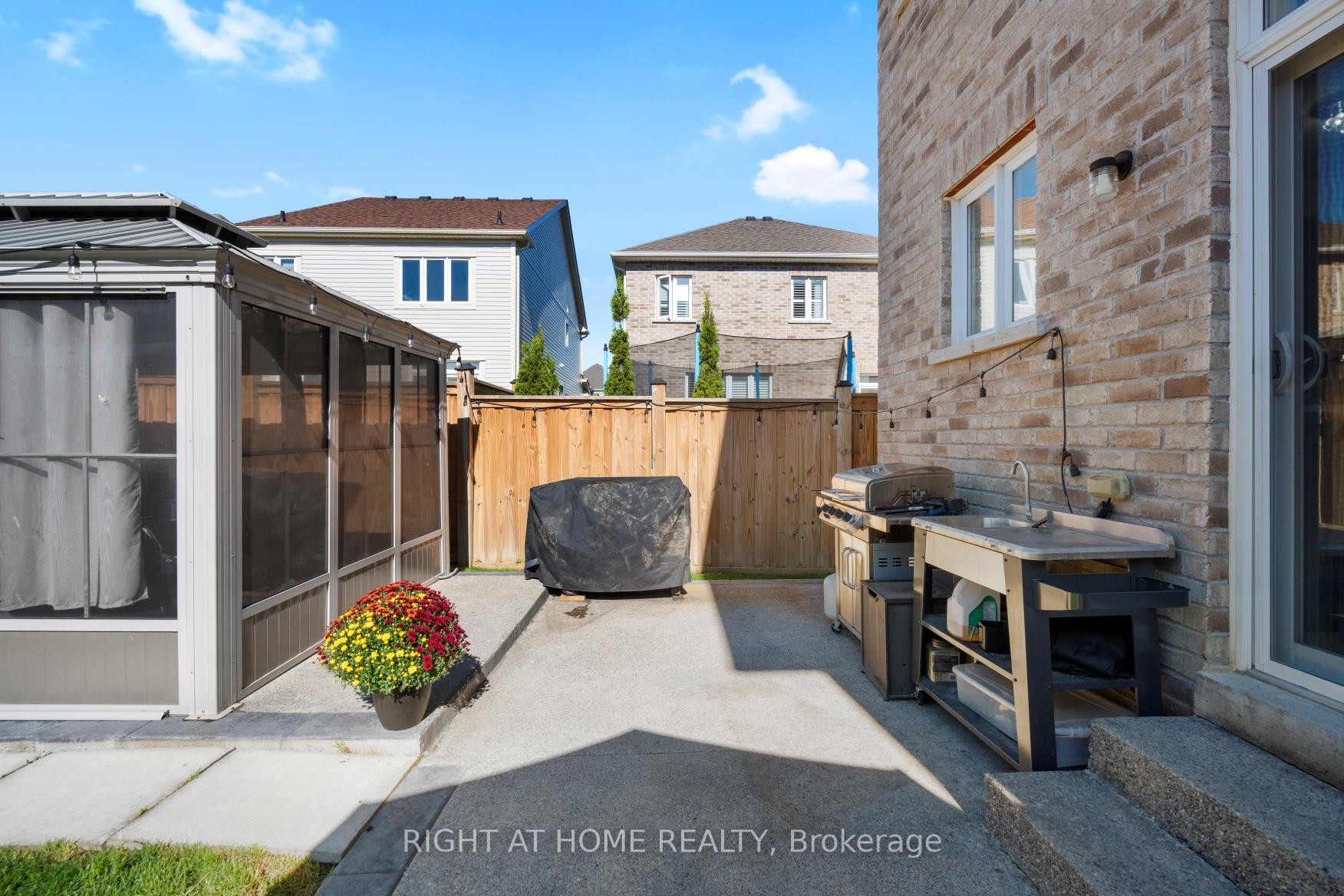 









4


Bill Hutchinson

Crescent,
Clarington,




ON
L1C 7E1

