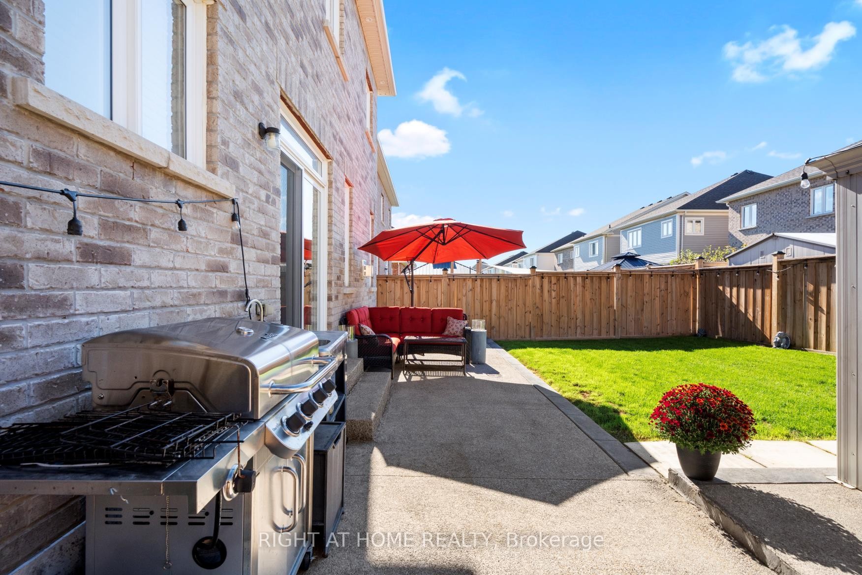 









4


Bill Hutchinson

Crescent,
Clarington,




ON
L1C 7E1

