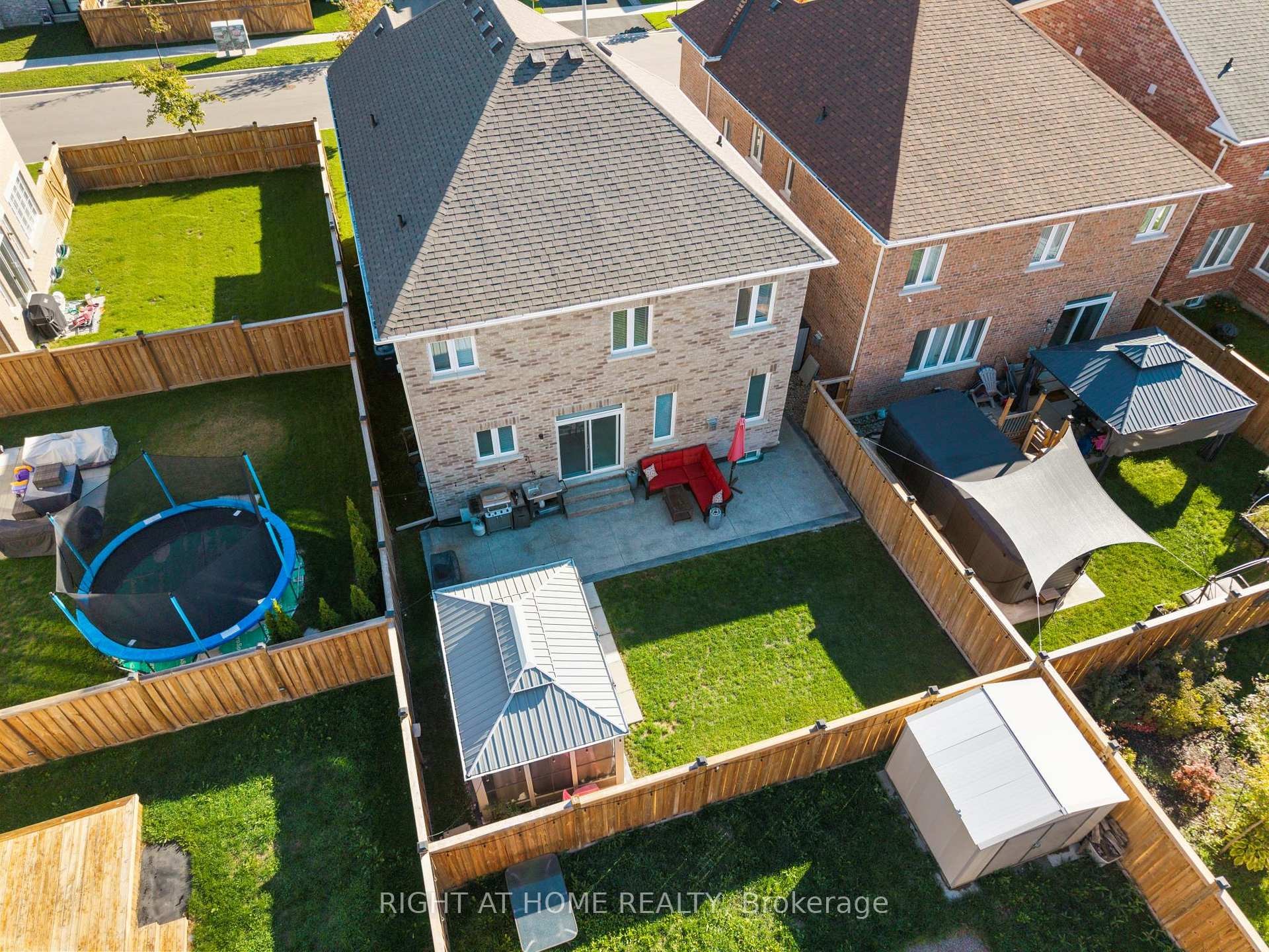









4


Bill Hutchinson

Crescent,
Clarington,




ON
L1C 7E1


