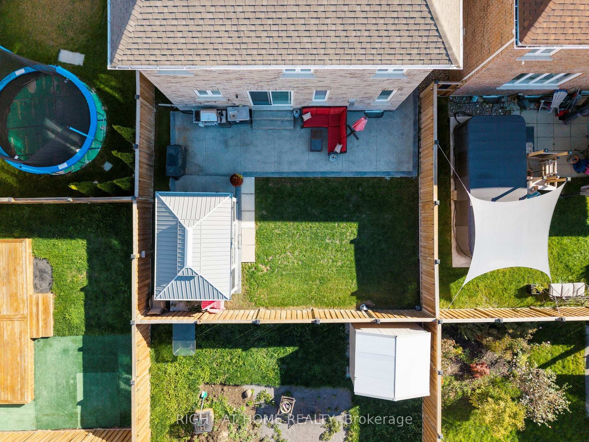 









4


Bill Hutchinson

Crescent,
Clarington,




ON
L1C 7E1

