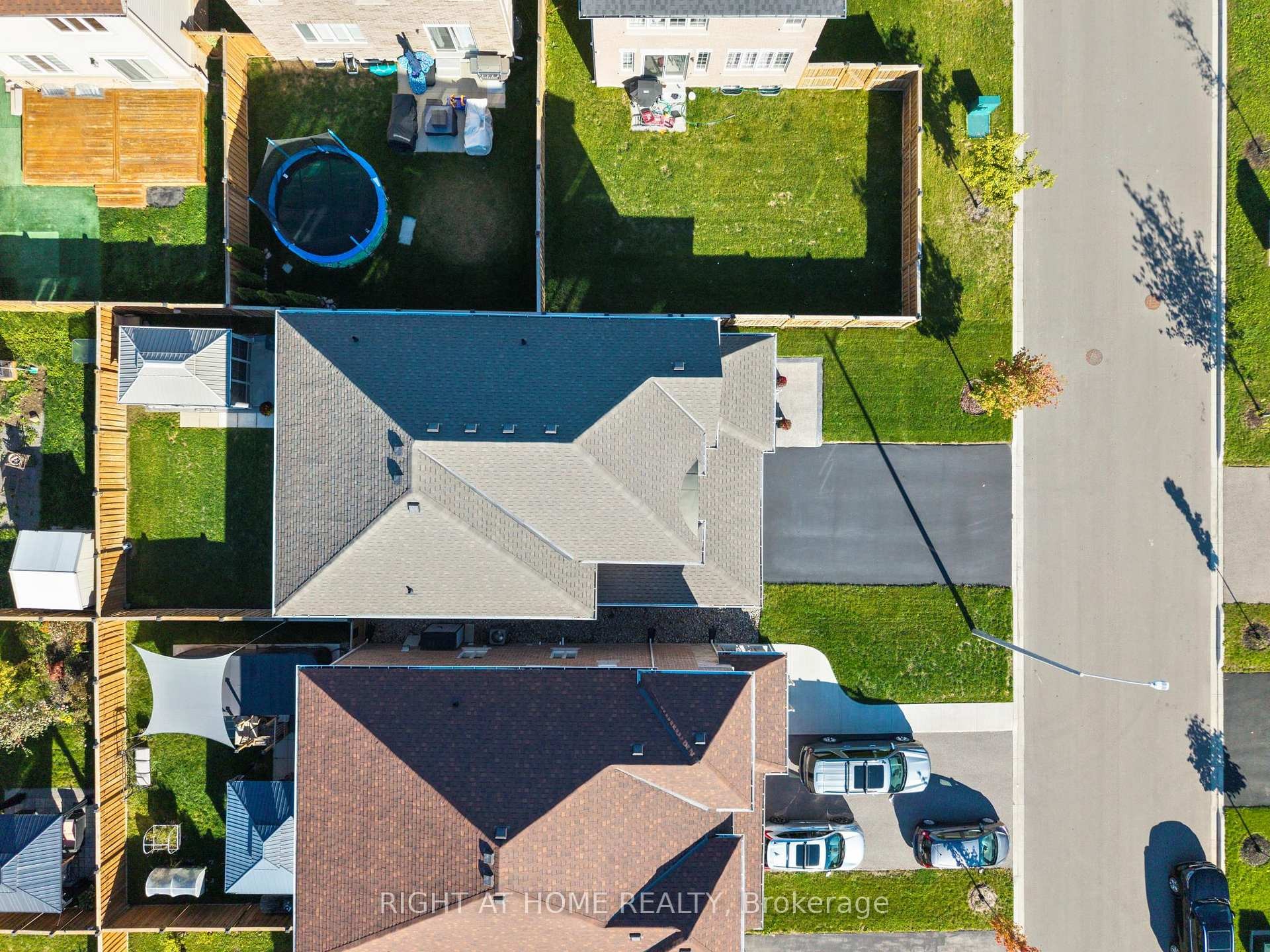 









4


Bill Hutchinson

Crescent,
Clarington,




ON
L1C 7E1

