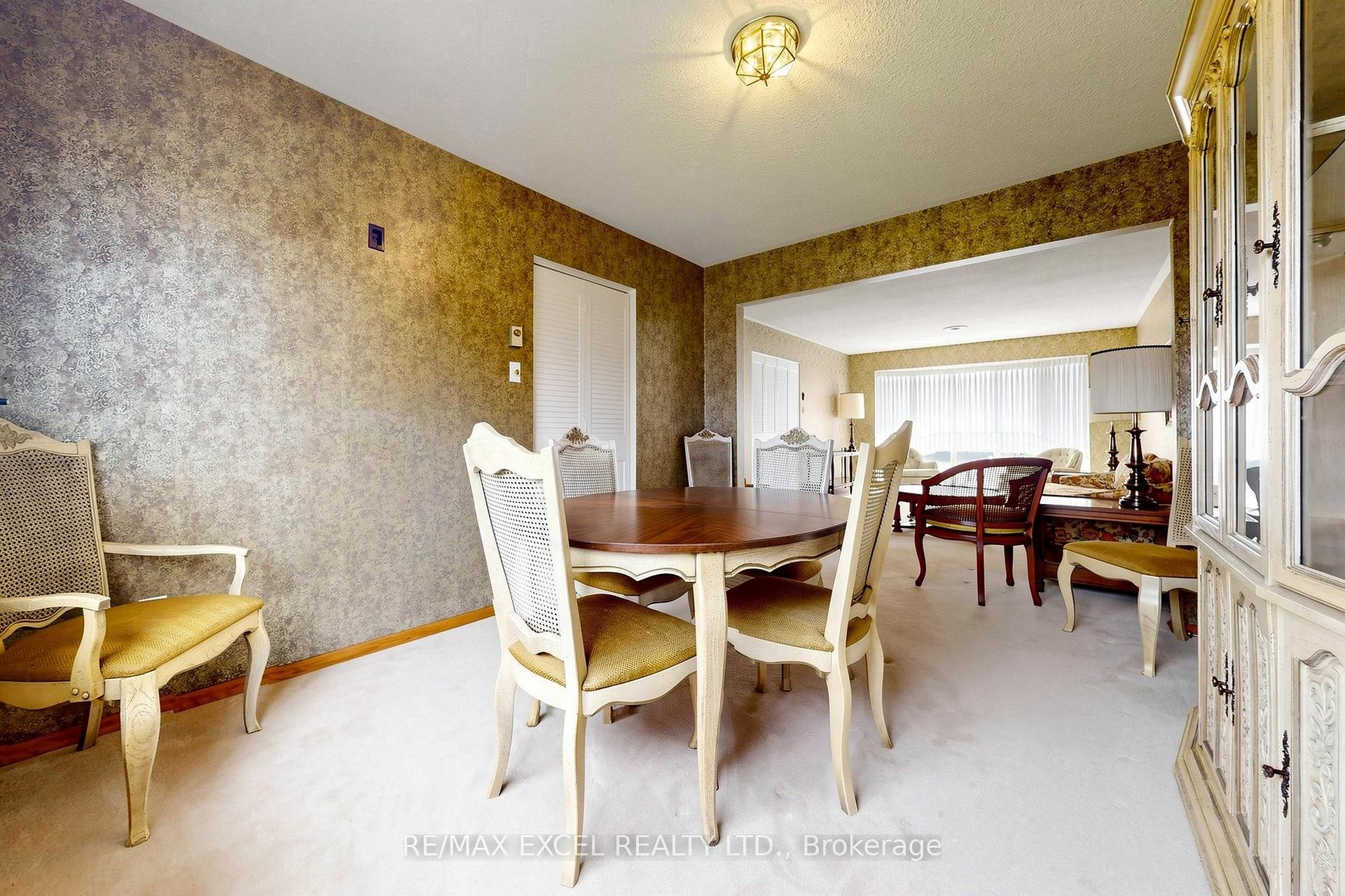 









30


WAKEFIELD

Crescent,
Toronto,




ON
M1W 2C2


