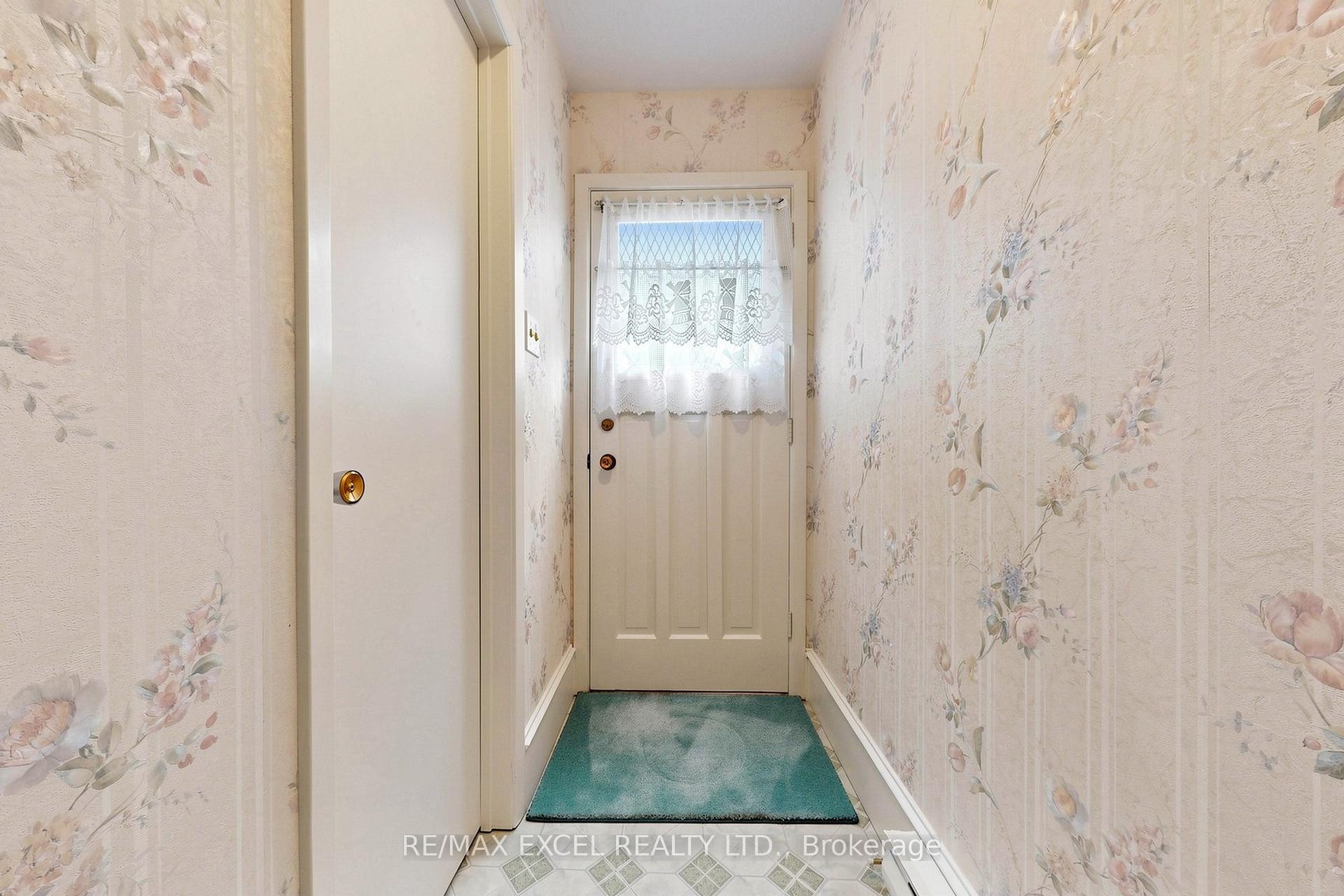 









30


WAKEFIELD

Crescent,
Toronto,




ON
M1W 2C2


