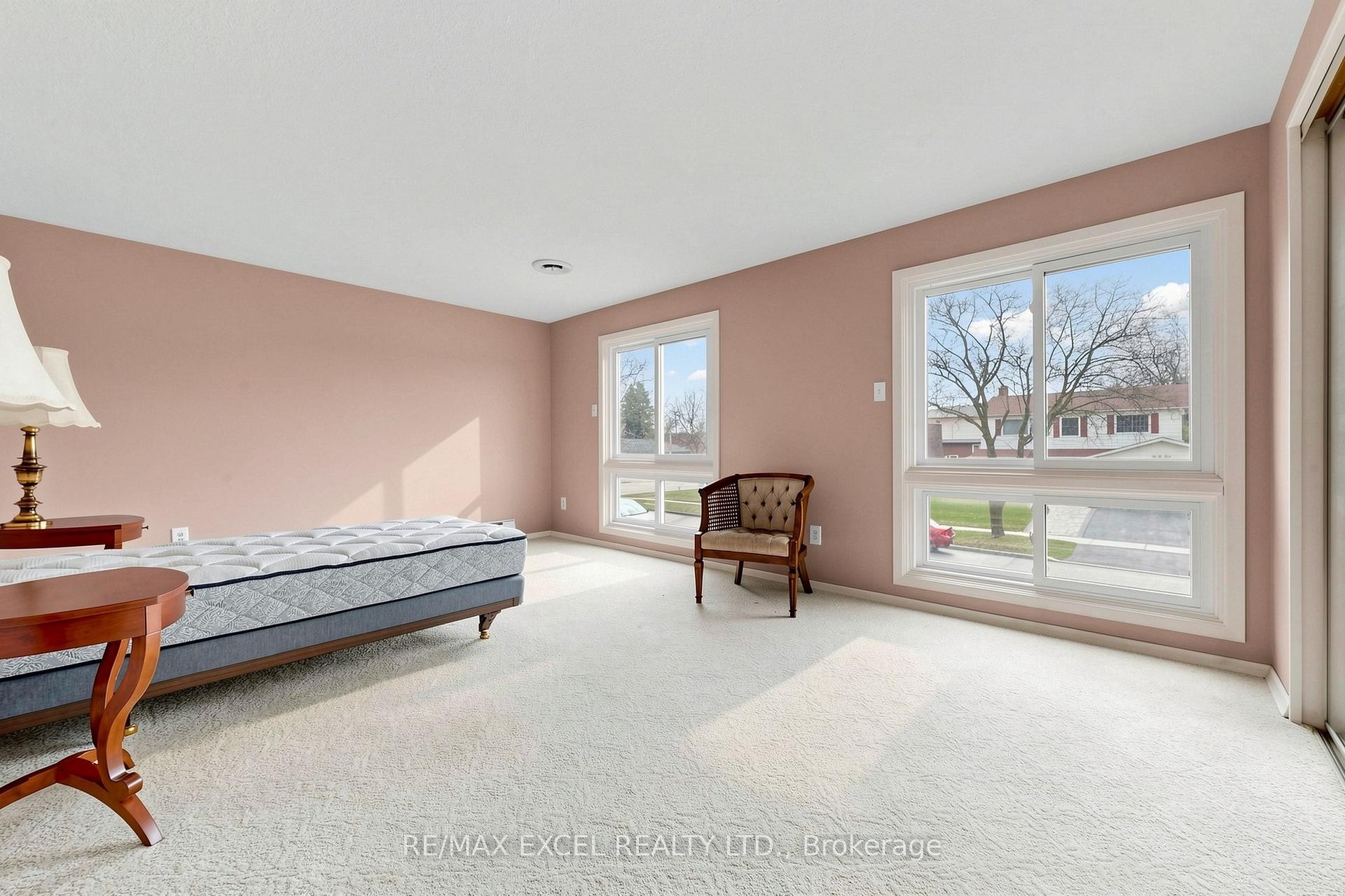 









30


WAKEFIELD

Crescent,
Toronto,




ON
M1W 2C2

