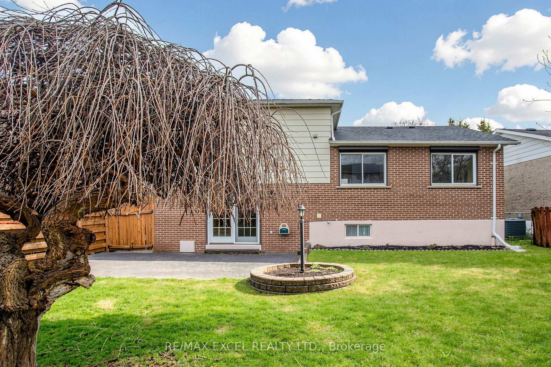 









30


WAKEFIELD

Crescent,
Toronto,




ON
M1W 2C2

