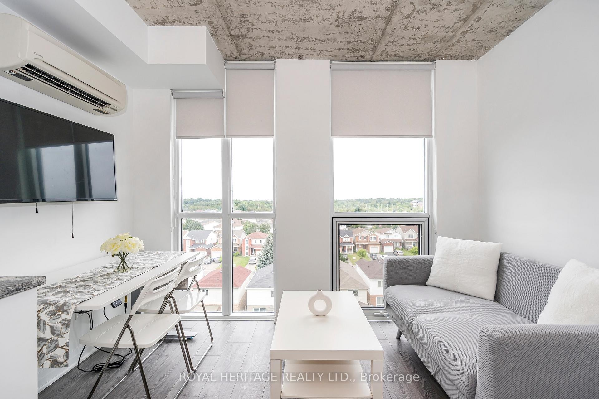









1900


Simcoe

Street North, 614,
Oshawa,




ON
L1G 4Y3

