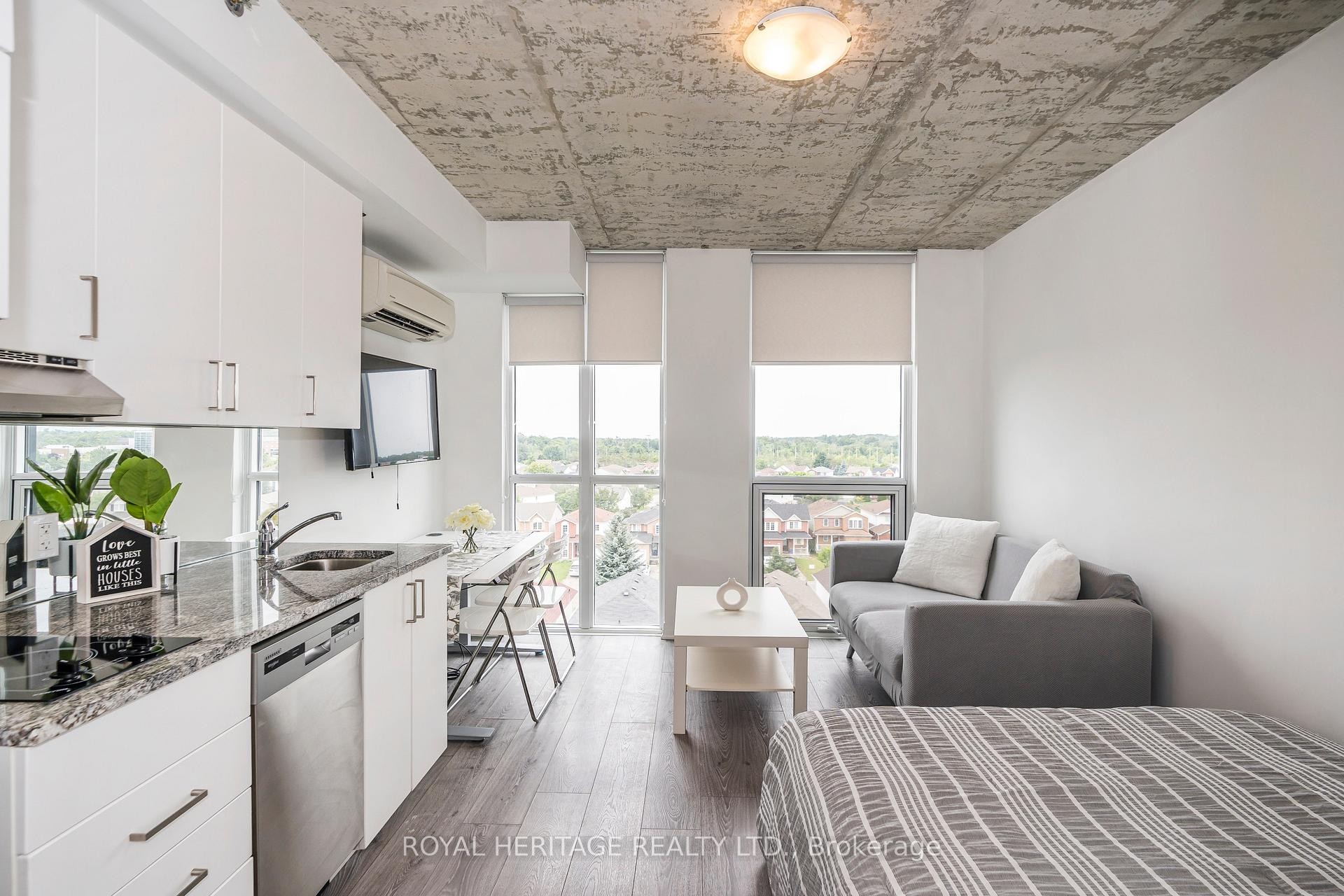 









1900


Simcoe

Street North, 614,
Oshawa,




ON
L1G 4Y3

