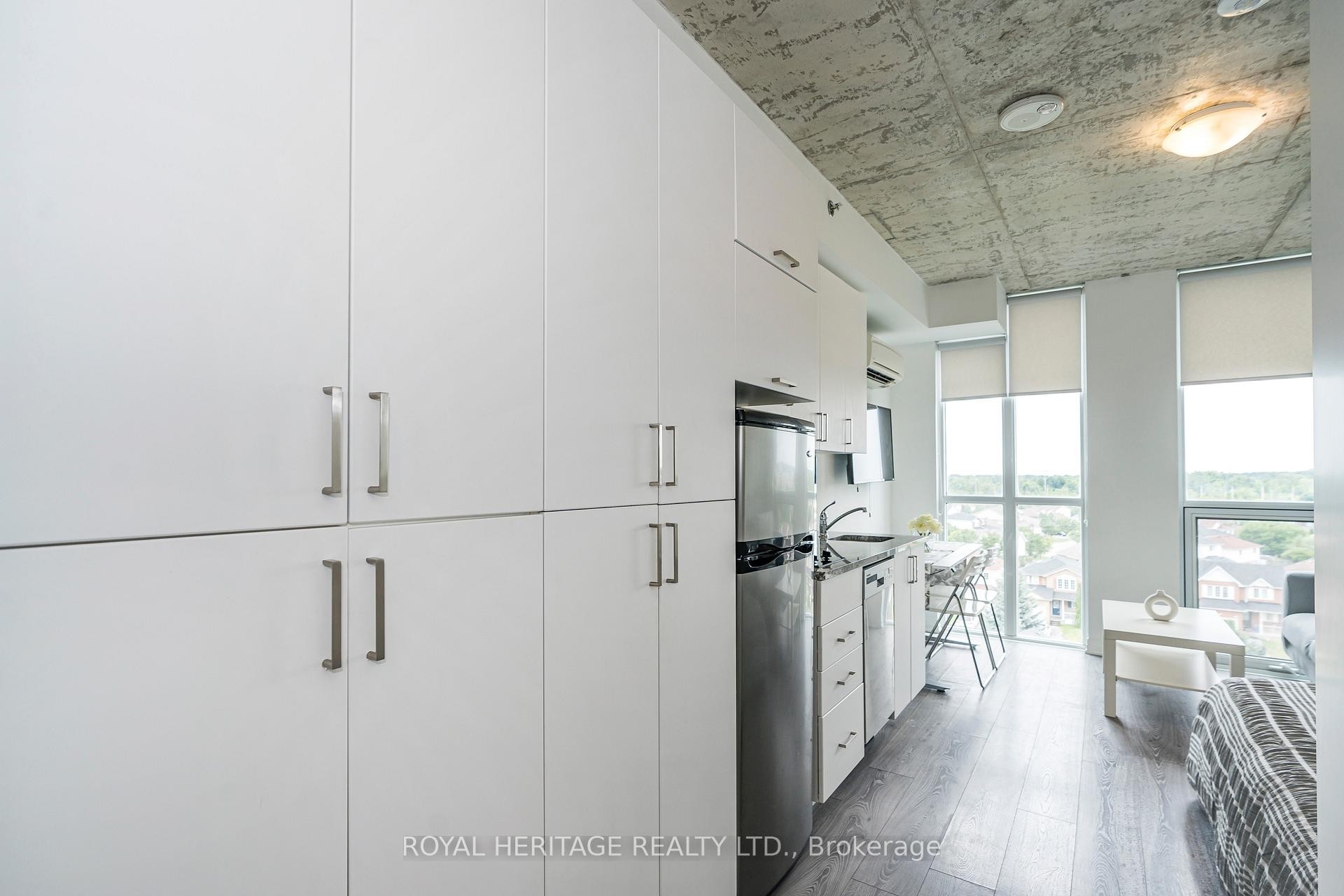 









1900


Simcoe

Street North, 614,
Oshawa,




ON
L1G 4Y3

