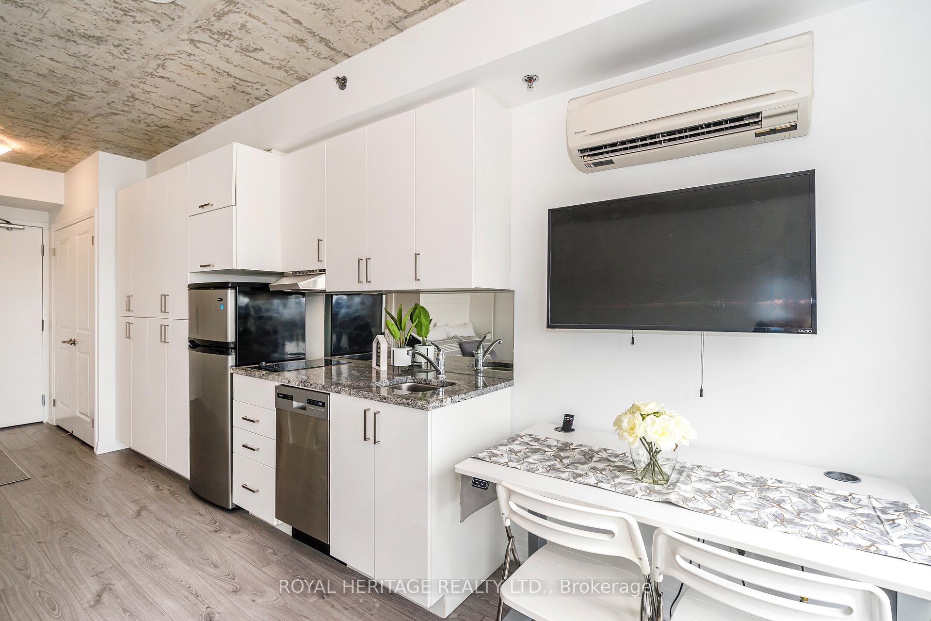 









1900


Simcoe

Street North, 614,
Oshawa,




ON
L1G 4Y3


