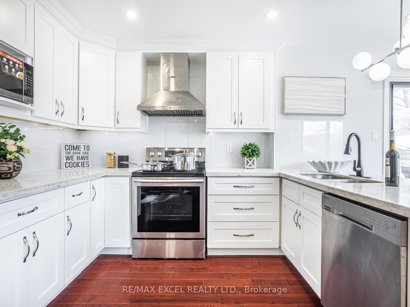 









9


Shadlock

Street,
Markham,




ON
L3S 3E1

