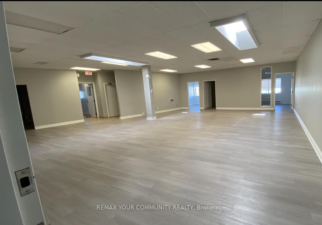 









580


Steven

Court, 14,
Newmarket,




ON
L3Y 6Z2

