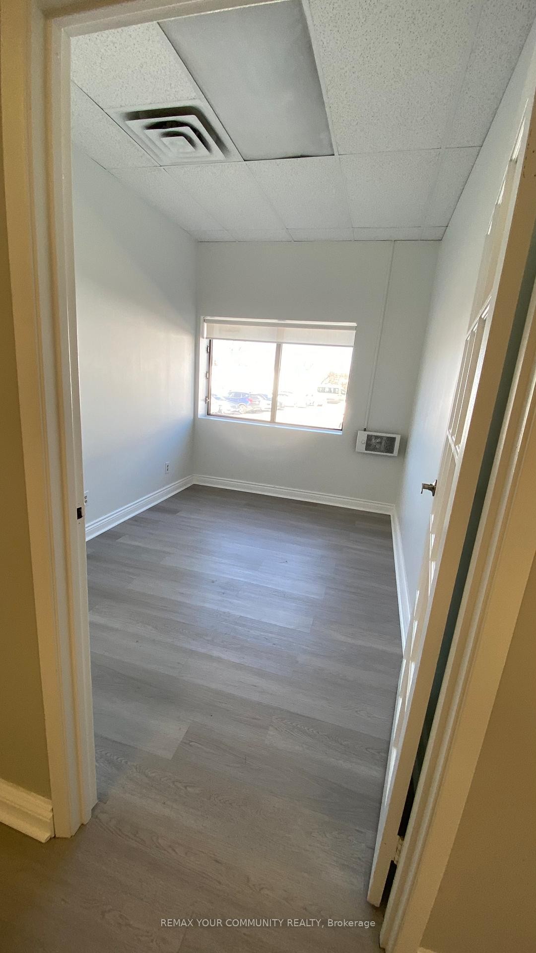 









580


Steven

Court, 14,
Newmarket,




ON
L3Y 6Z2


